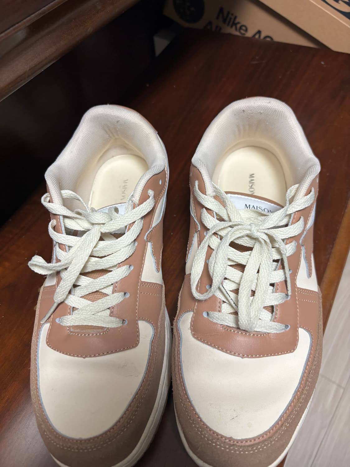 메종키츠네 스니커즈 285 상품이미지2