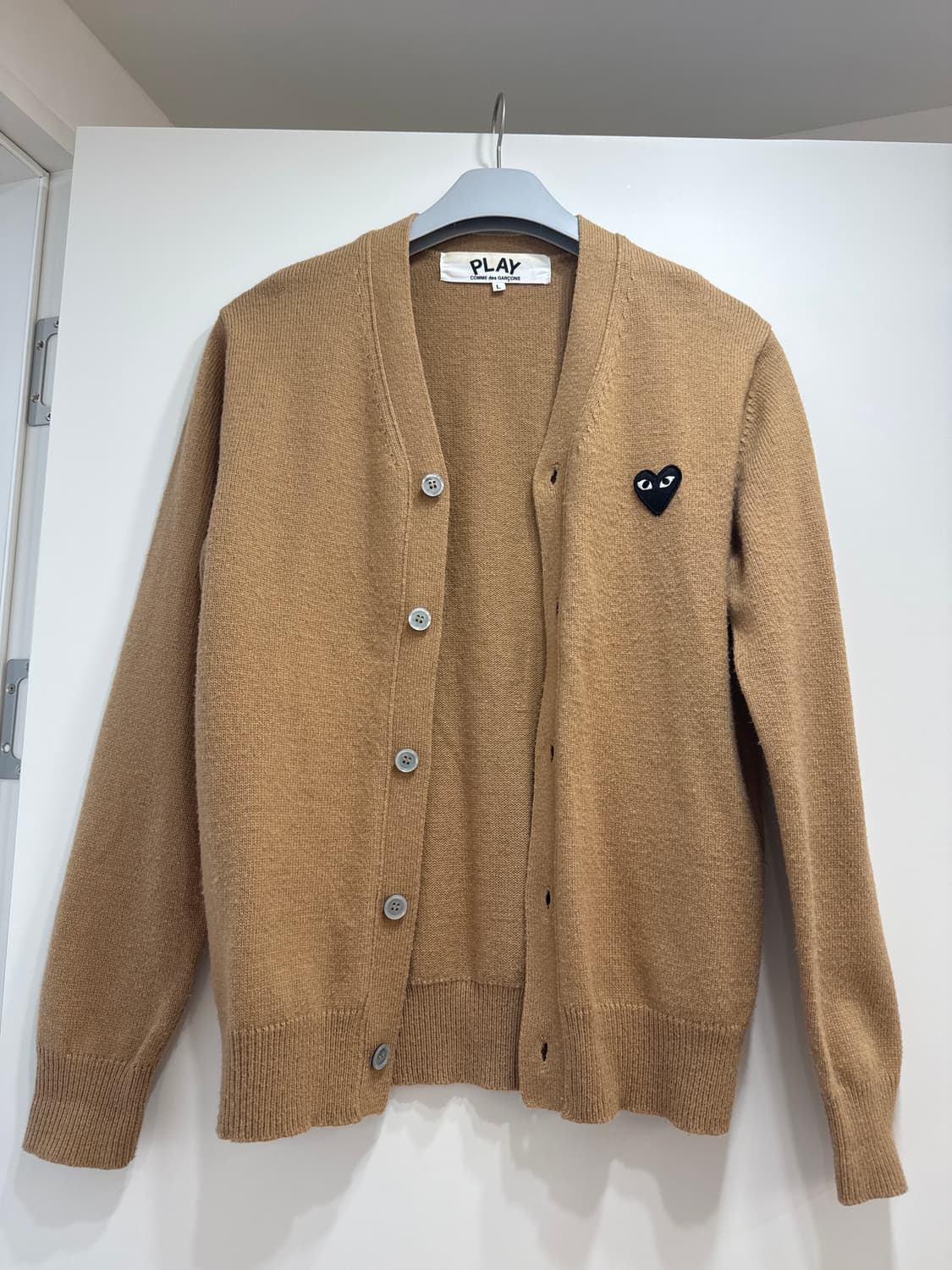 꼼데가르송 베이지 블랙와펜 가디건 상품이미지1