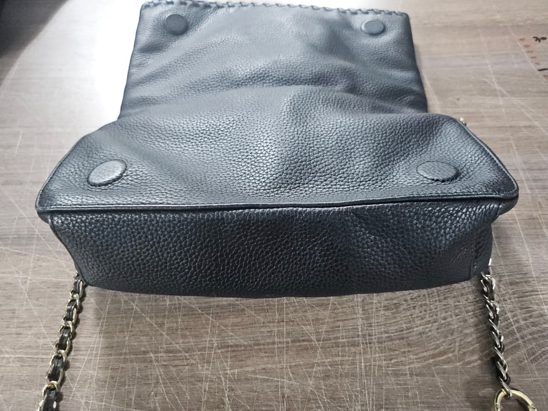 토리버치 블랙 레더 체인 크로스백 상품이미지3