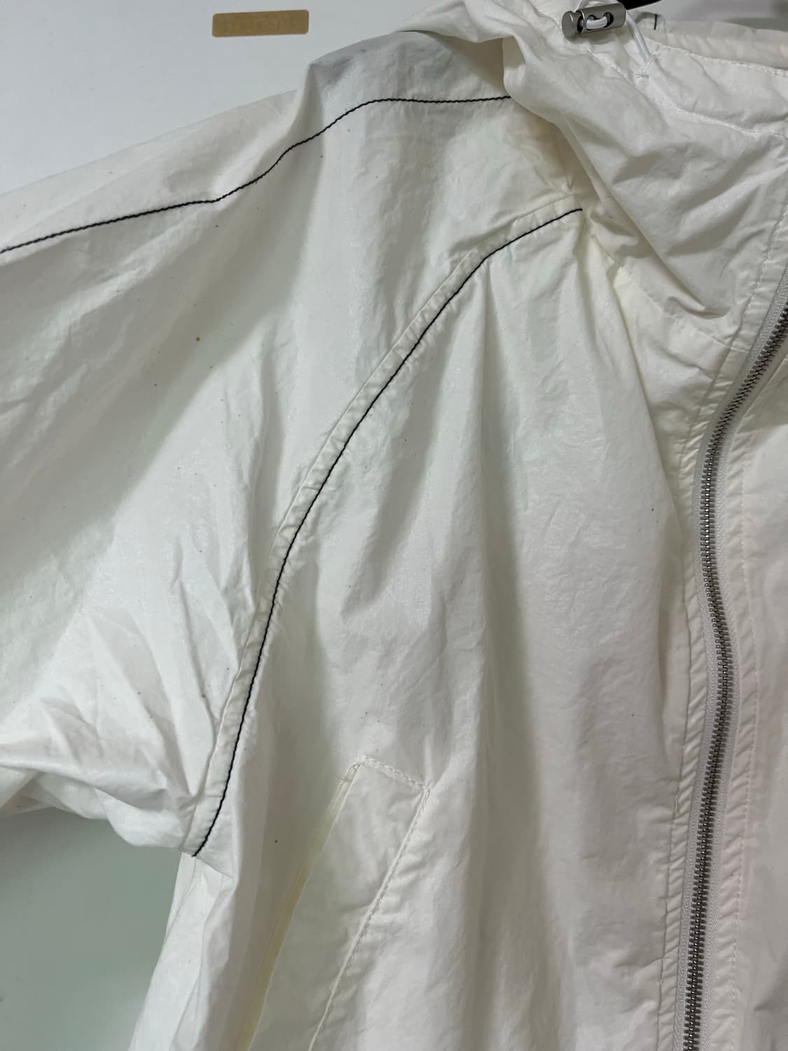 마뗑킴 크롭 후디 코팅 점퍼 아이보리 상품이미지6