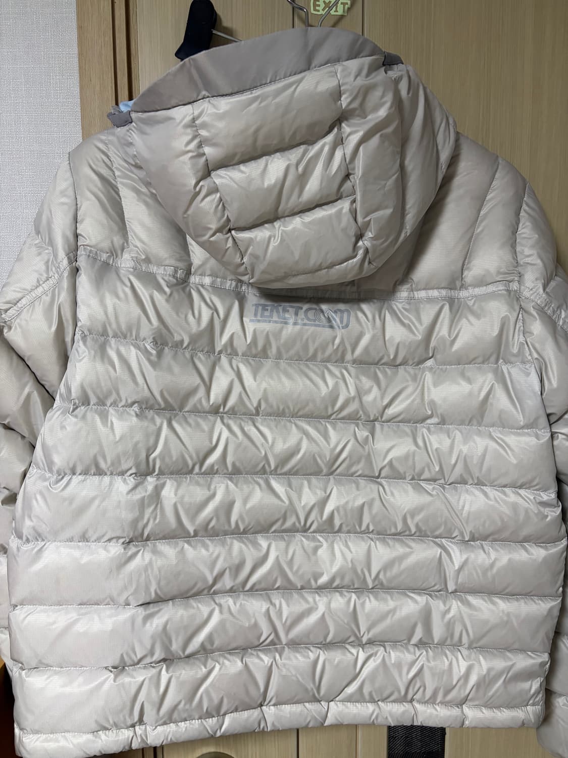 테켓 경량패딩 라이트그레이 M 상품이미지3