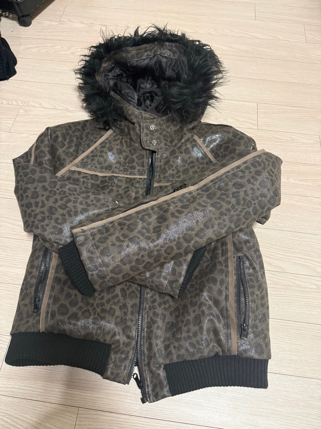 Leopard Glossy Fur Hood Jacket 상품이미지2