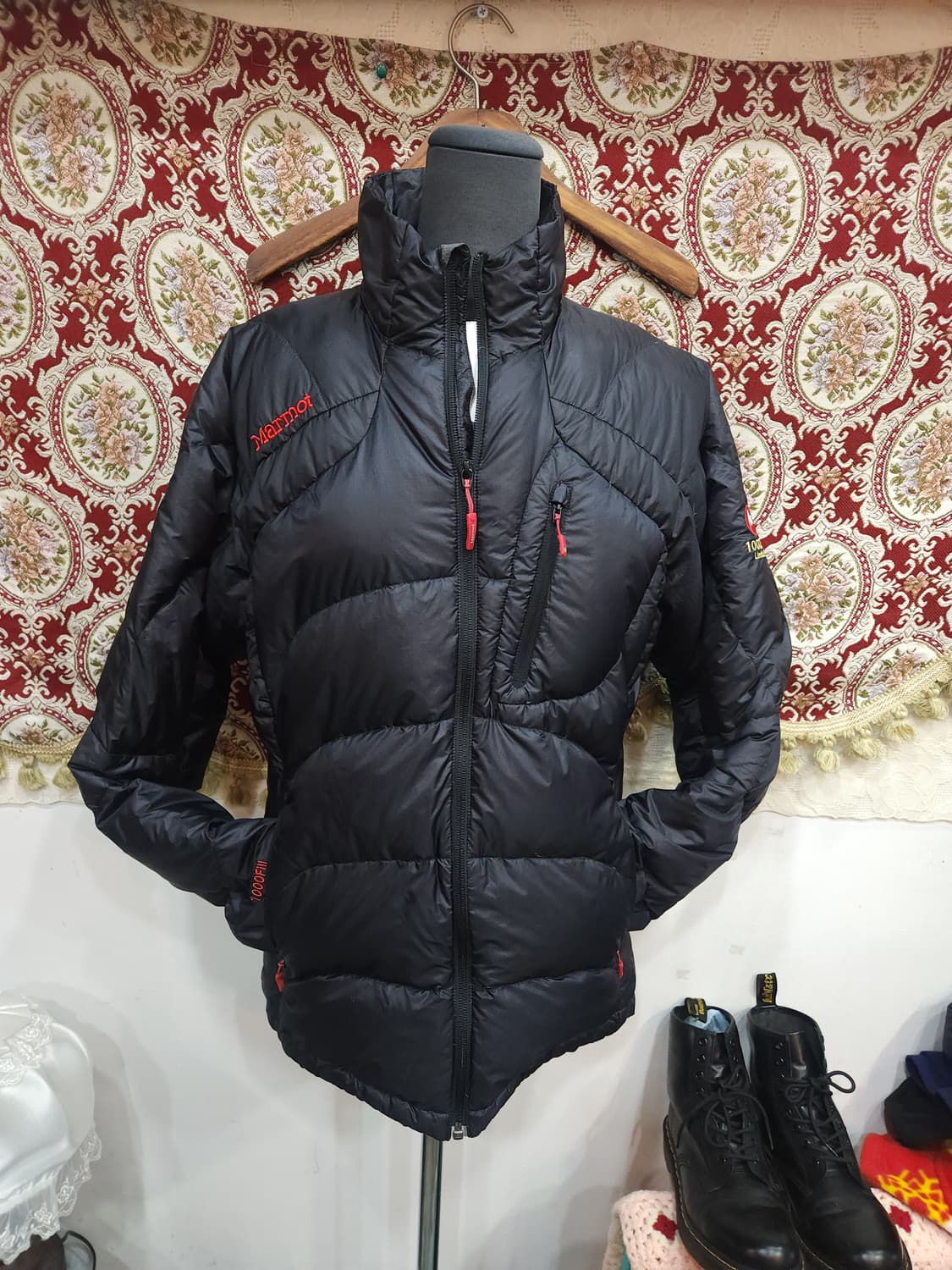 마모트 1000필 경량 다운 자켓

marmot 상품이미지1