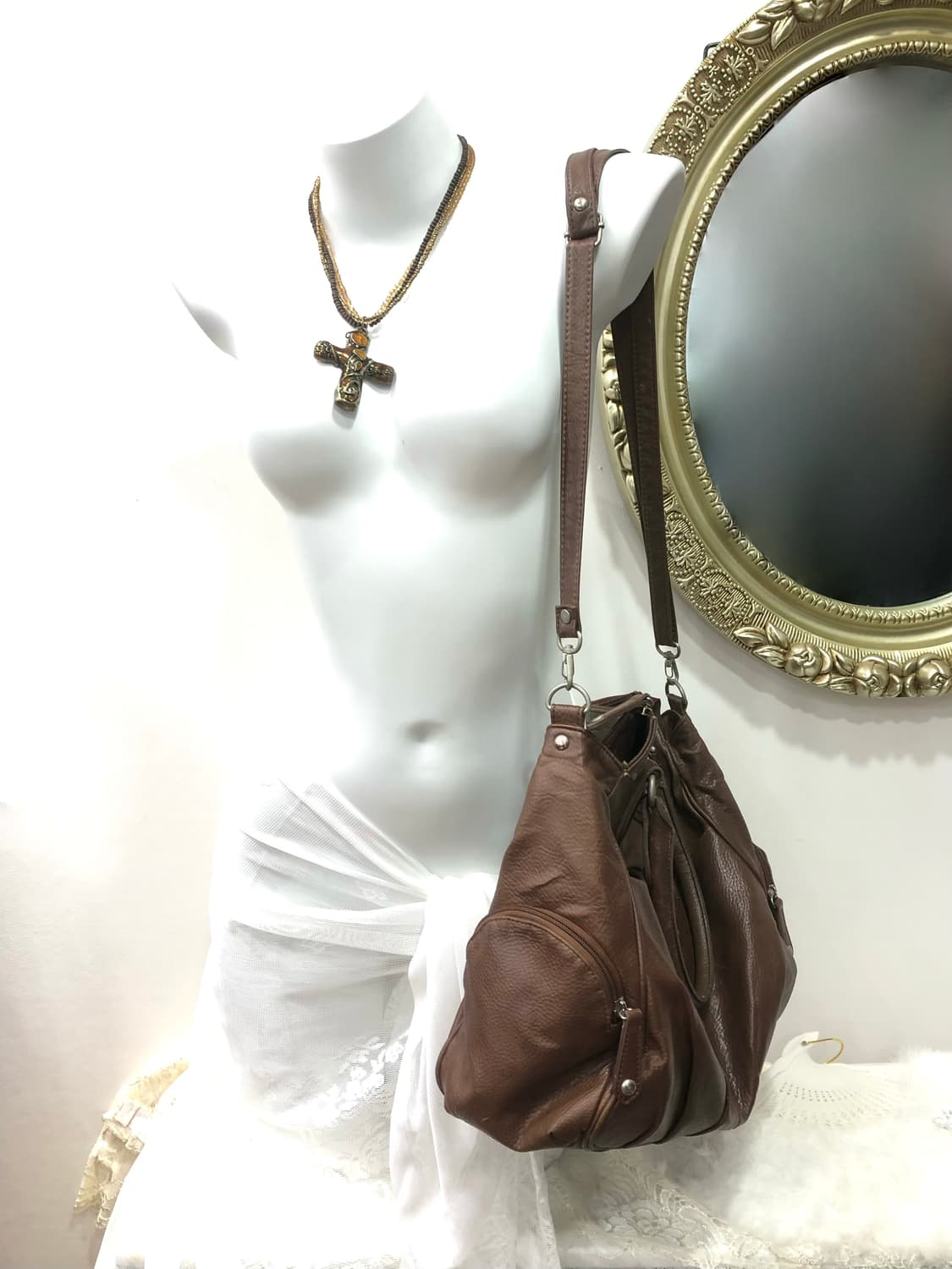 VINCIS BENCH brown side pocket 숄더백  상품이미지3