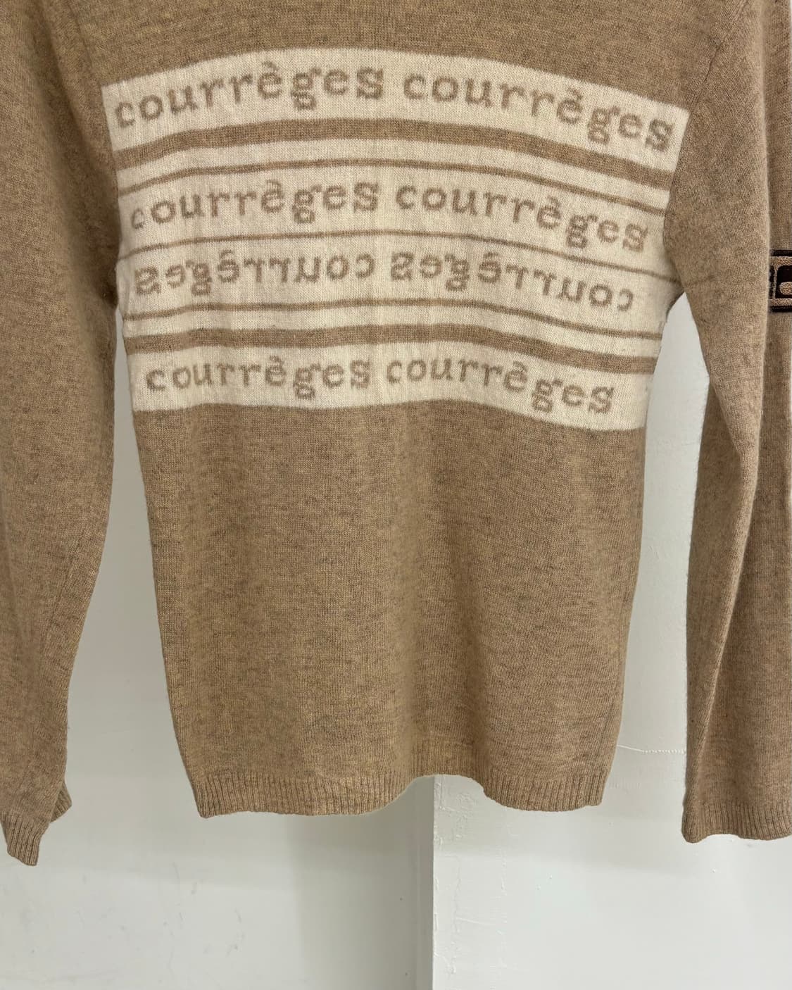 꾸레쥬 로고 하이넥 니트 스웨터 상품이미지5