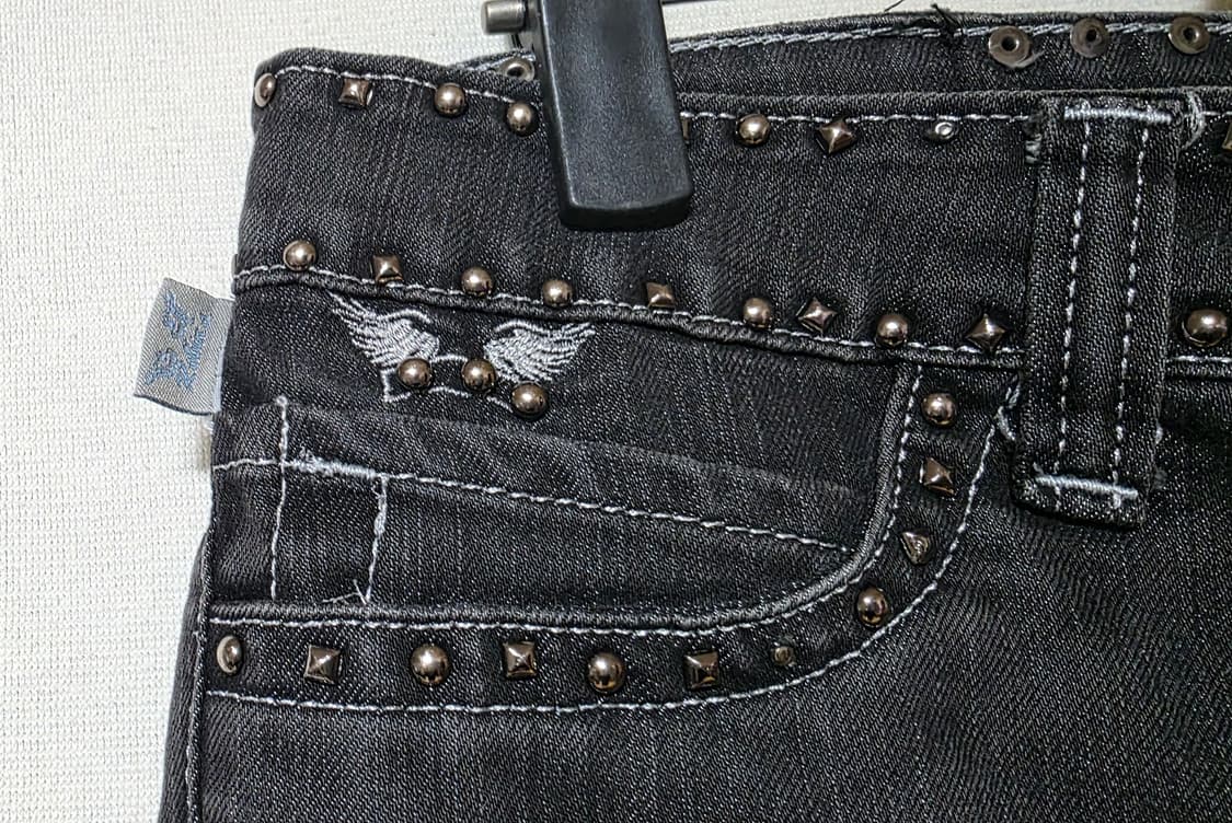 [S급/희귀] 로빈스진 실버 윙 스터드 로우라이즈 데님 (은사 자수) 상품이미지6