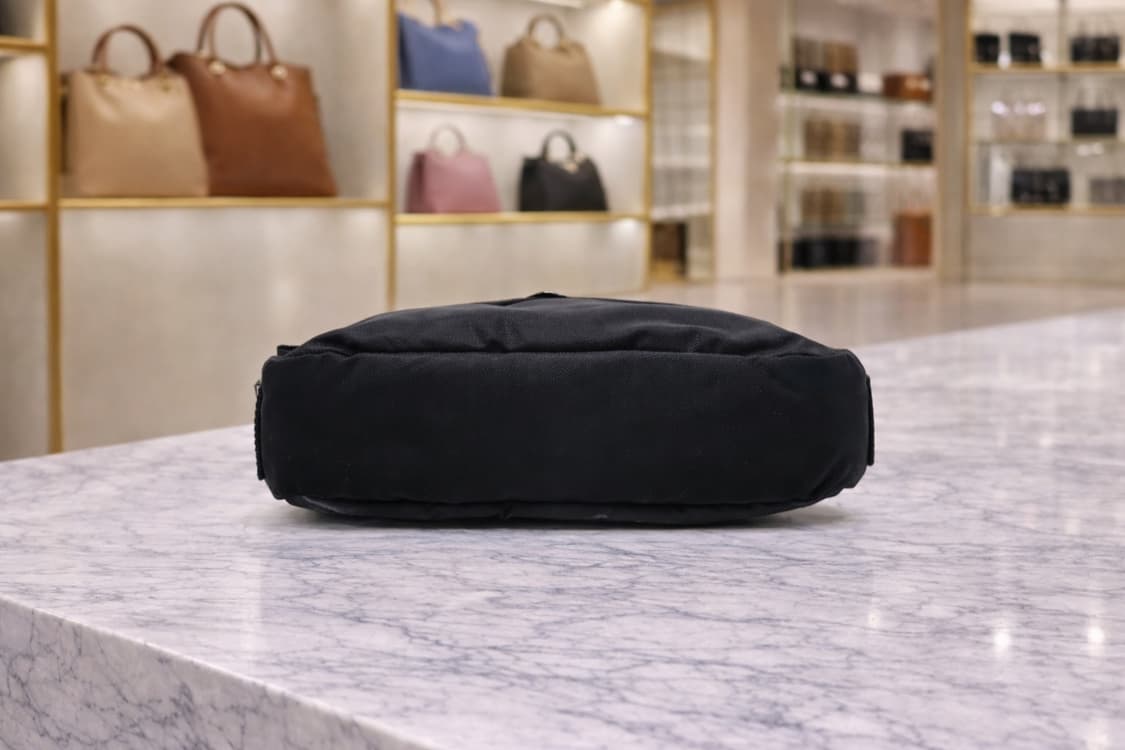 [S급] 프라다 나일론 포코노 크로스백 판매합니다!!! 상품이미지3