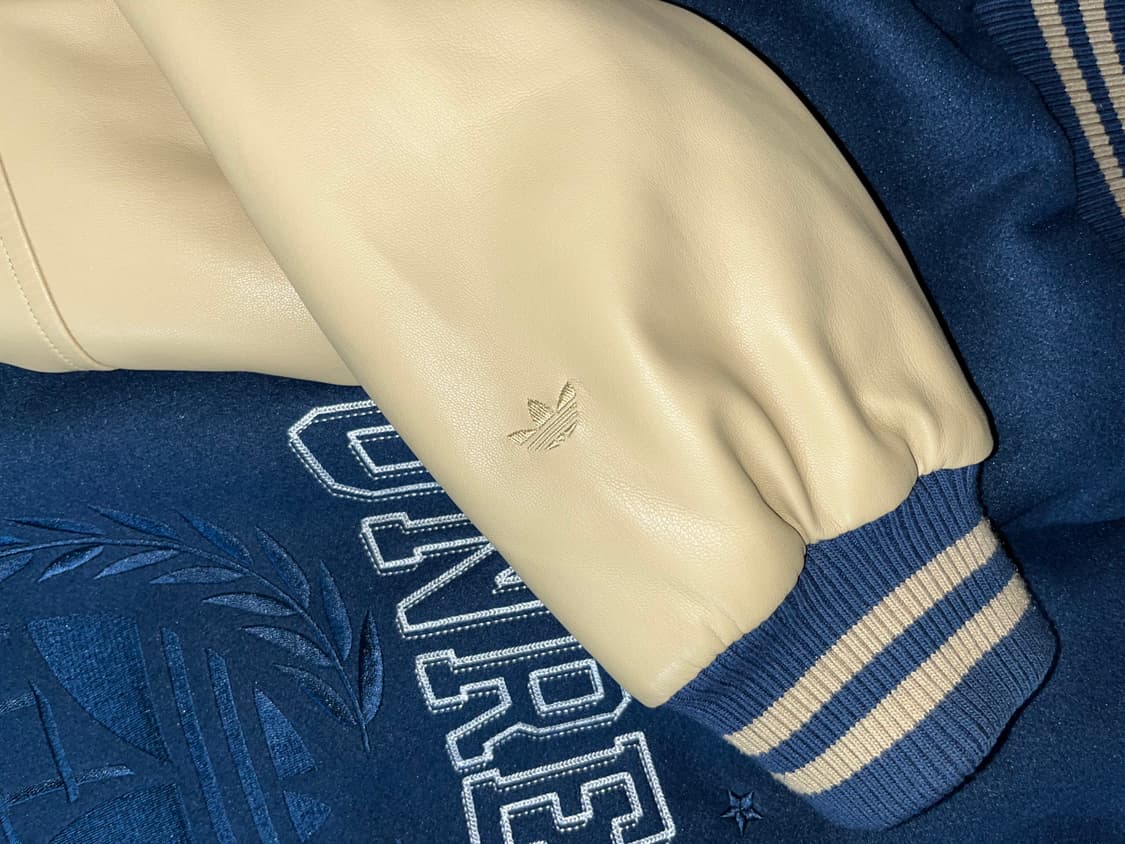 ADIDAS varsity jacket 상품이미지4