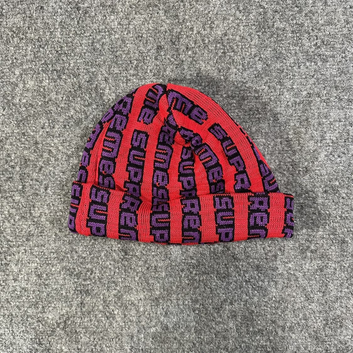 19FW 슈프림 올오버 로고 비니 레드퍼플 상품이미지1