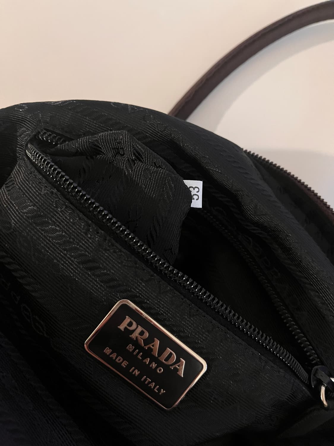 Prada 프라다 테수토 나일론 패딩 토트백  상품이미지5