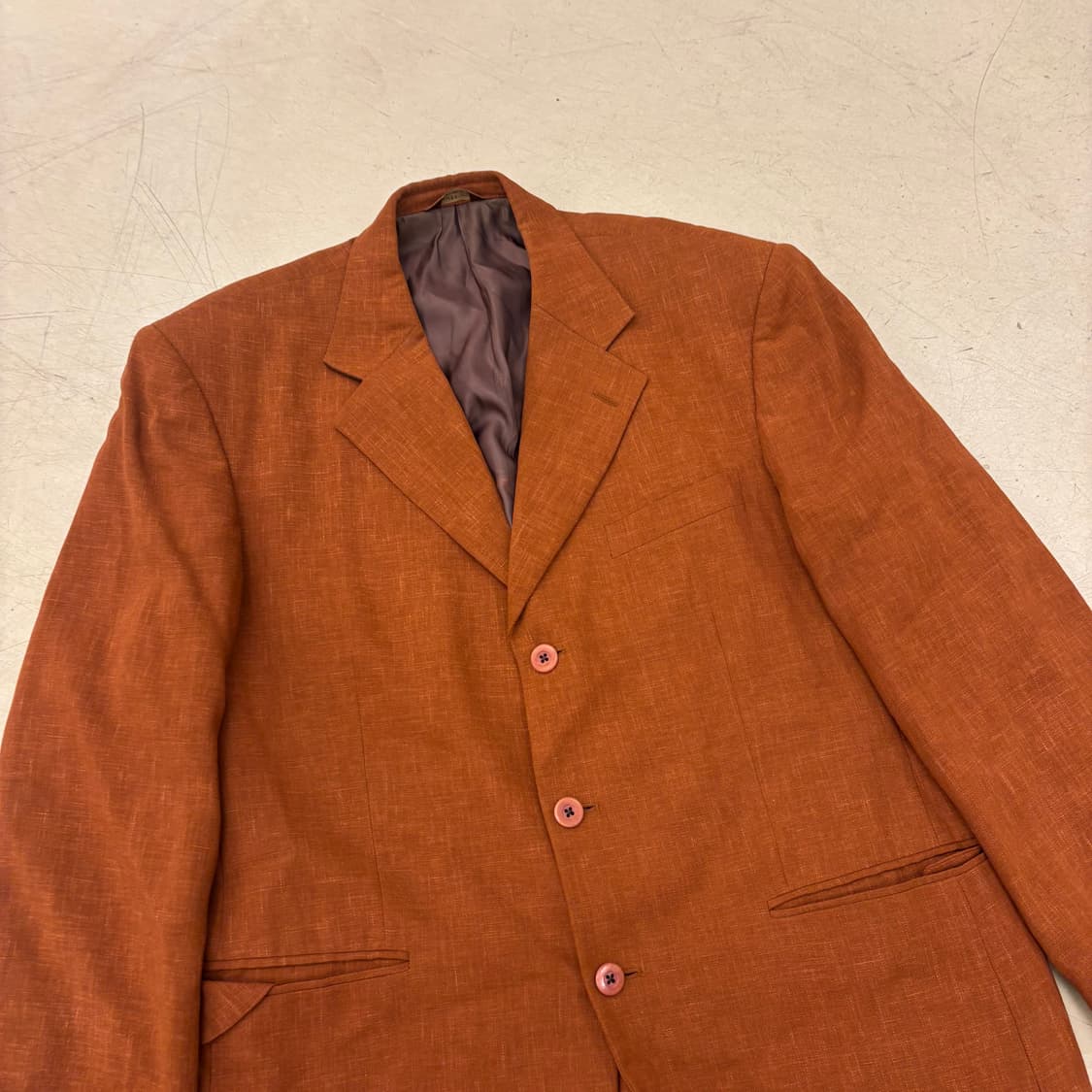 캠브릿지멤버스 다크오렌지 쓰리버튼 블레이저 상품이미지2