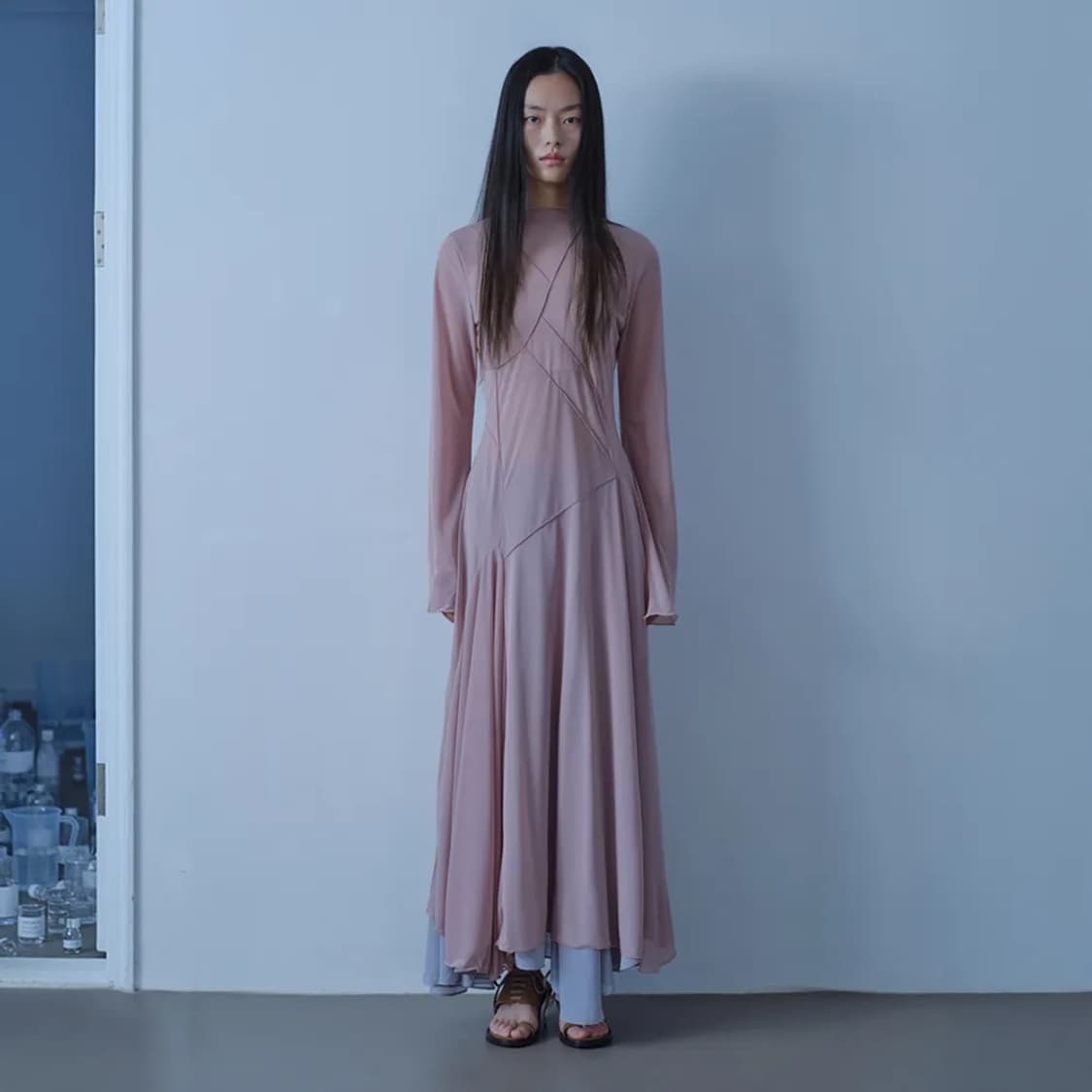 베르소 Sheer Pintuck Maxi Dress 상품이미지1