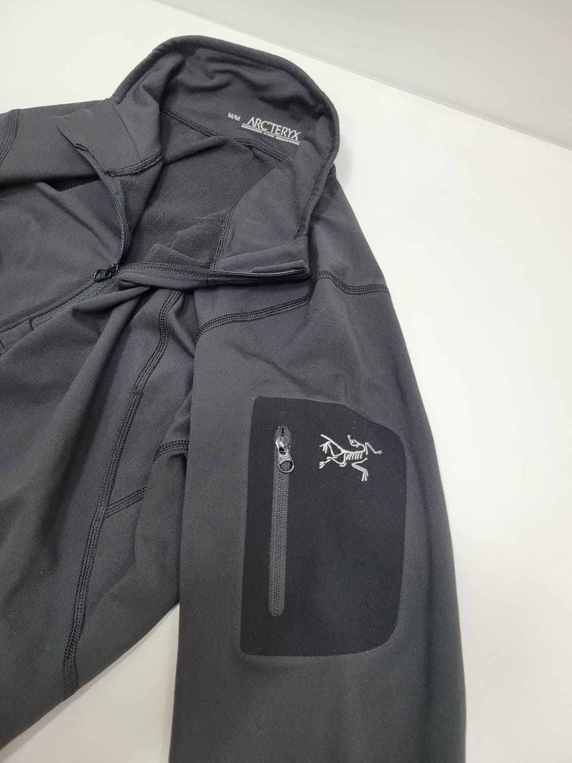 ARCTERYX 아크테릭스 로 LT 지퍼 넥 플리스 풀오버 / 여 M

 상품이미지4