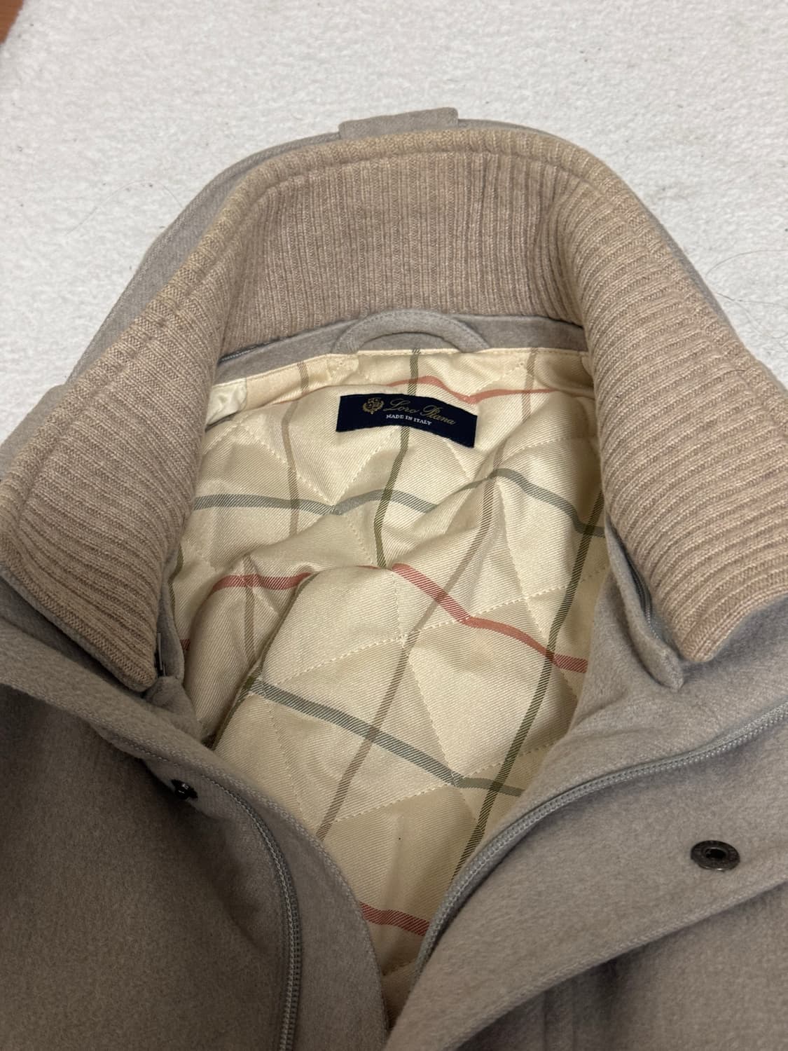 로로피아나 아이보리 캐시미어 아이서 M 상품이미지9