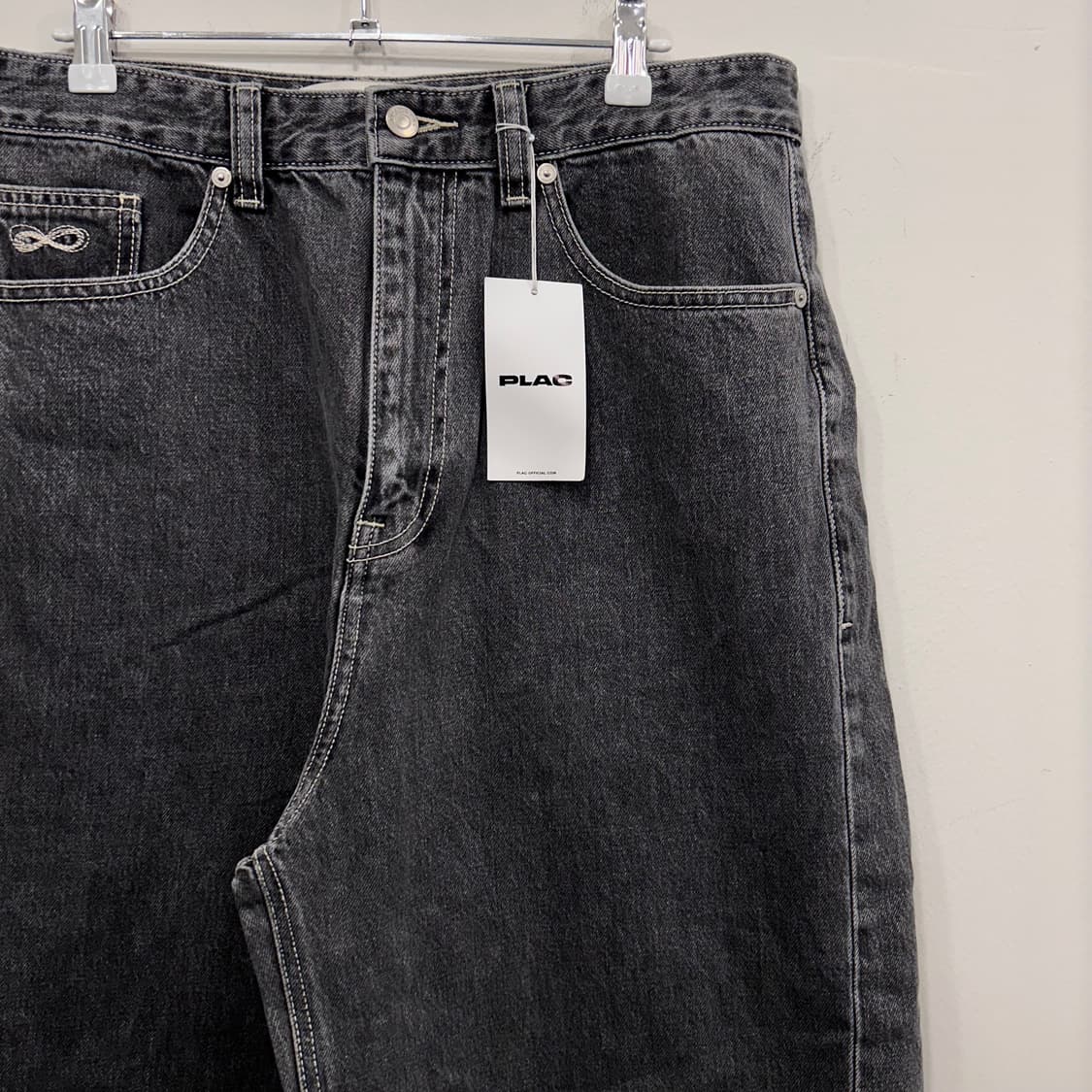 플랙 어탠션 벌룬핏 절개 워시드 흑청 데님팬츠 상품이미지1