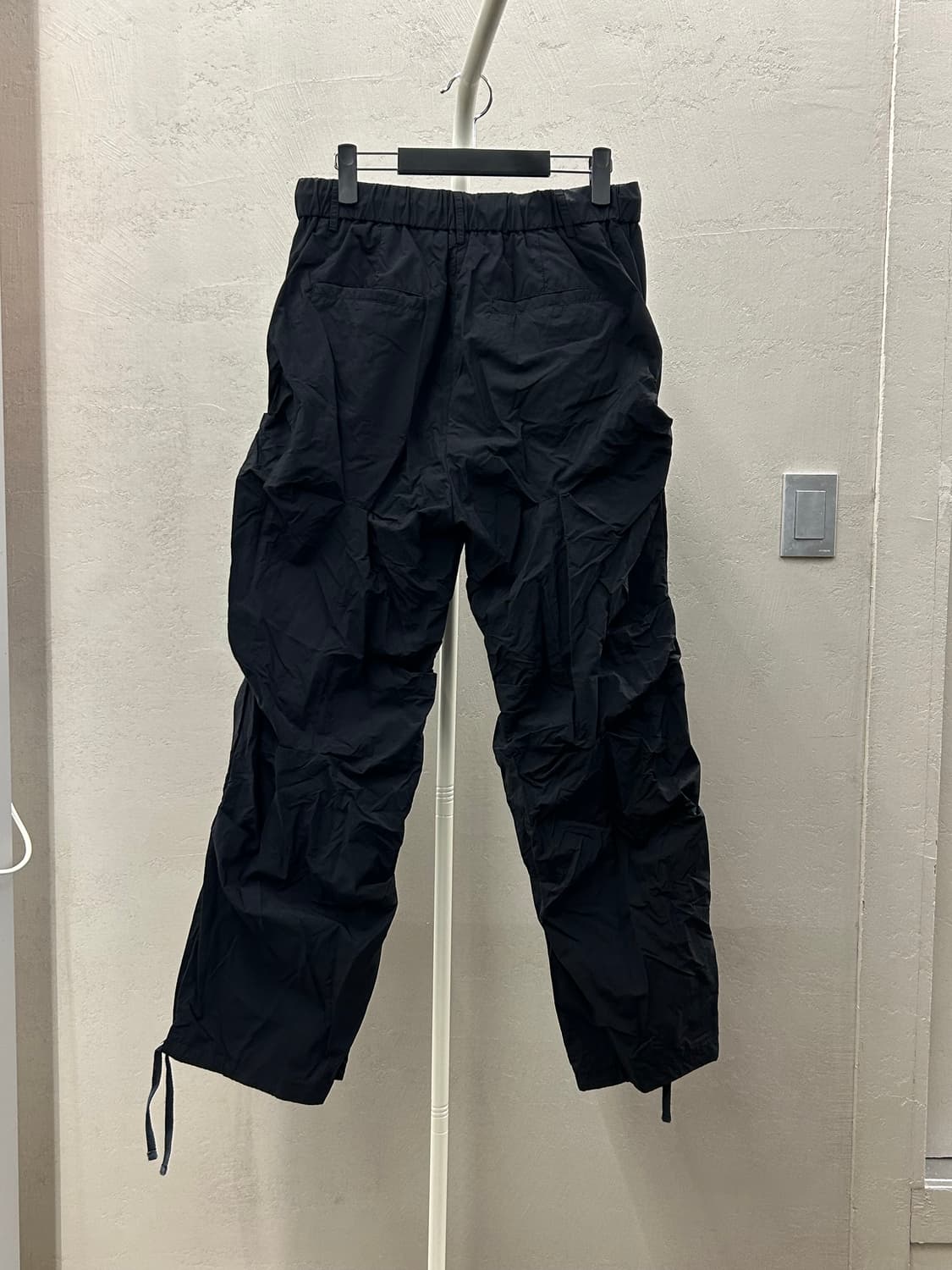 Cord 블랙 드로우스트링 카고 바지 상품이미지3