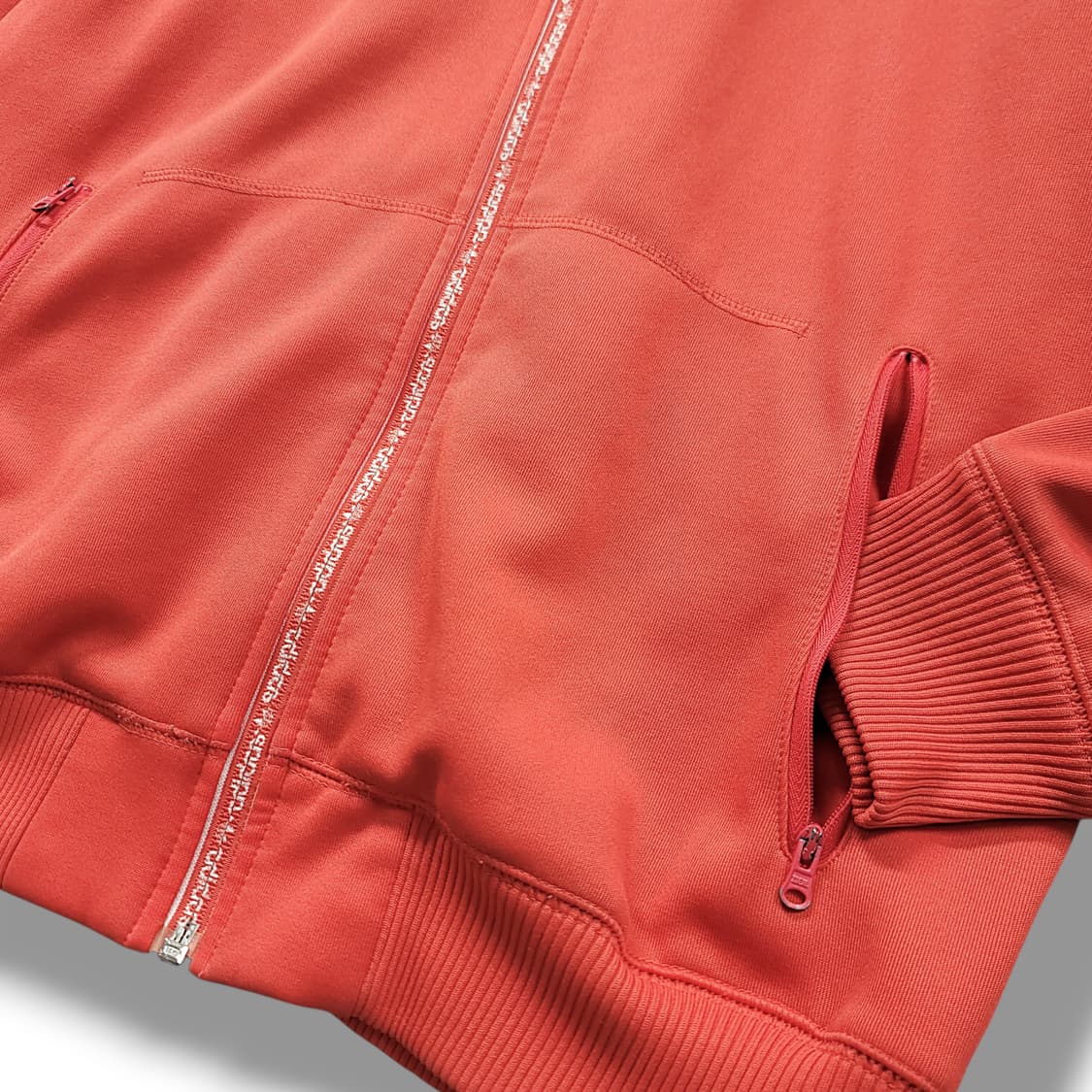 [L] 아디다스 레드 오리지널 파이버드 오버핏 후드 집업 트랙탑 상품이미지5