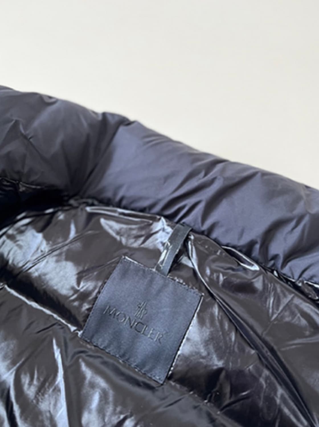 가격제시)팝니다 Moncler Ume Short Down Jacket  상품이미지2