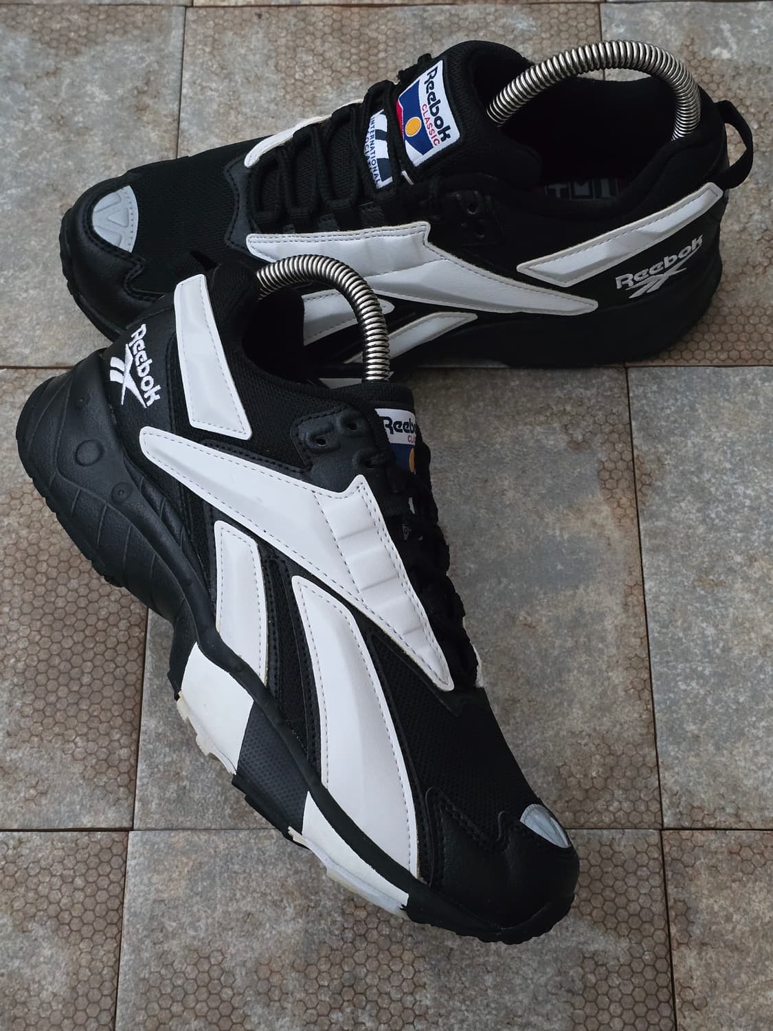 (255)리복 인터벌 96 블랙 화이트 상품이미지6