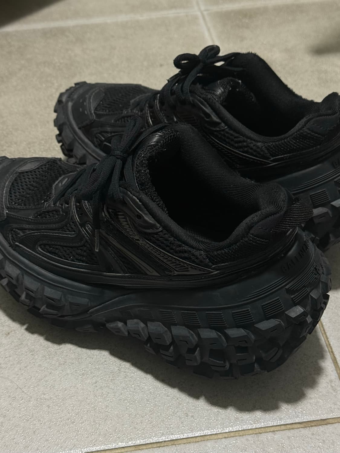 발렌시아가 디펜더 38 블랙 상품이미지2