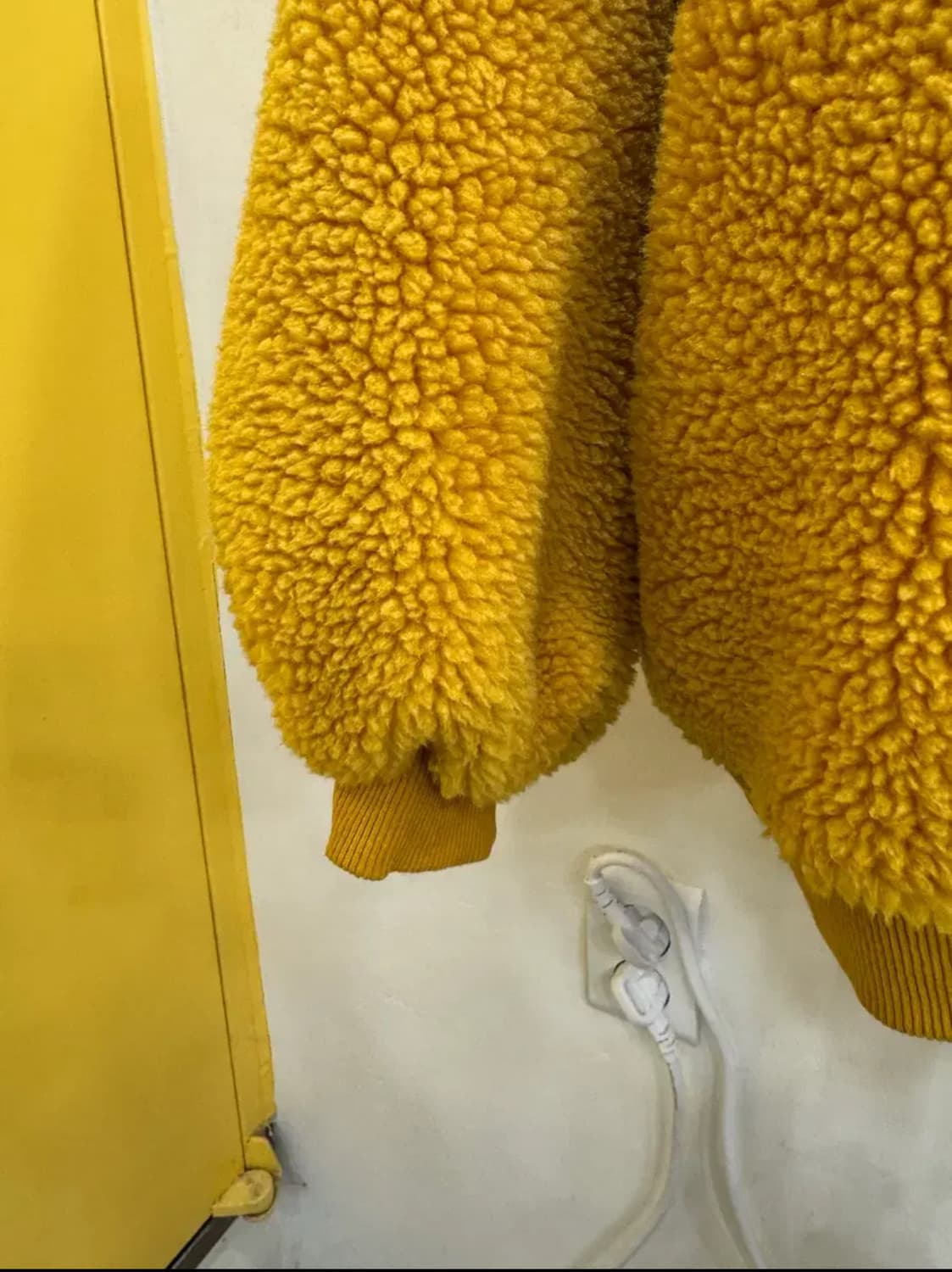 M&M’s 캐릭터 보아 플리스 맨투맨 /머스타드 옐로우/오버핏 상품이미지6