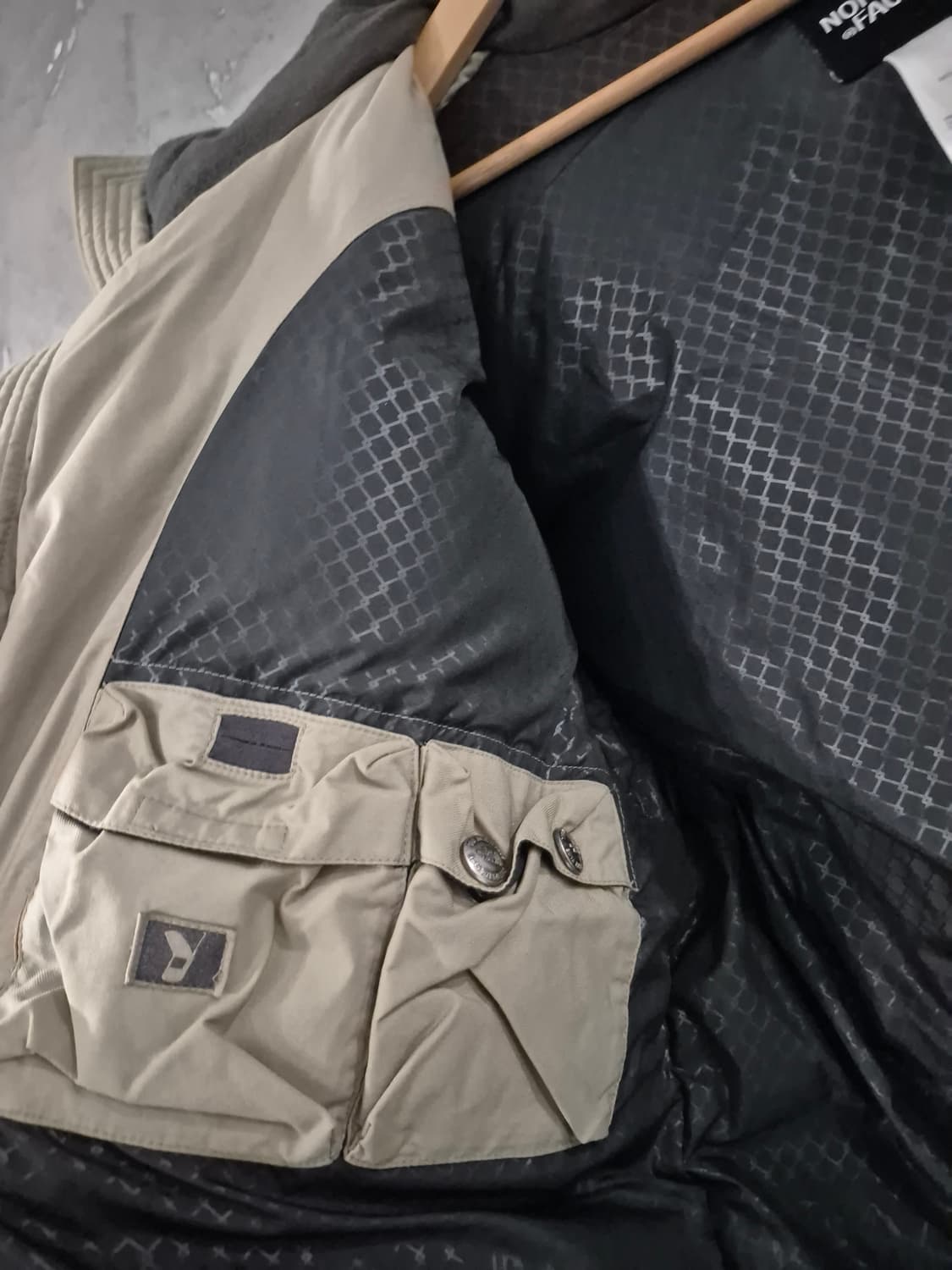 노스페이스 HyVent 남성 패딩 M 상품이미지4