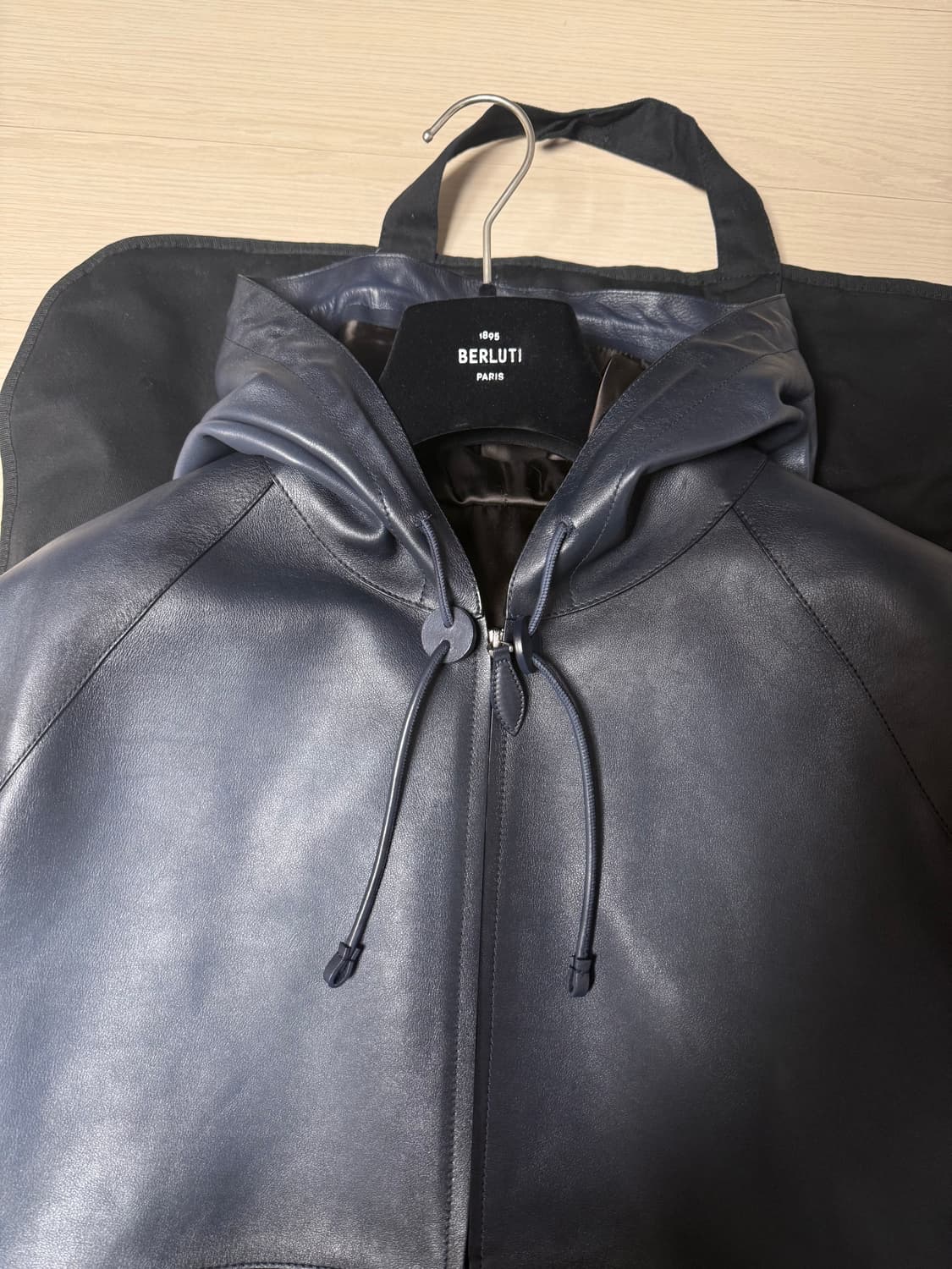 벨루티 파티나레더 후드자켓 52사이즈 상품이미지3