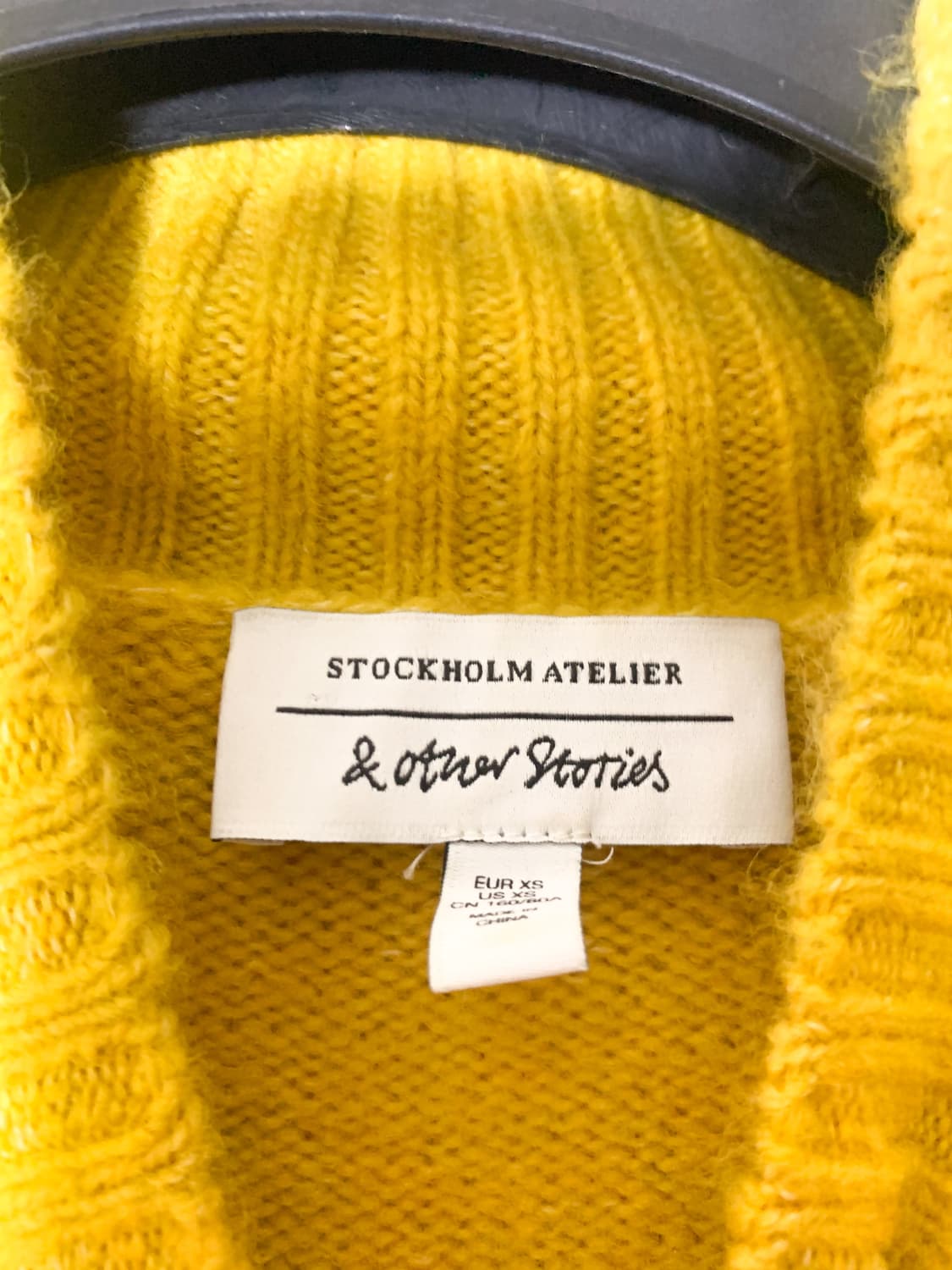 앤아더스토리즈 울 반목 카라 니트 스웨터 머스터드 옐로우 상품이미지6
