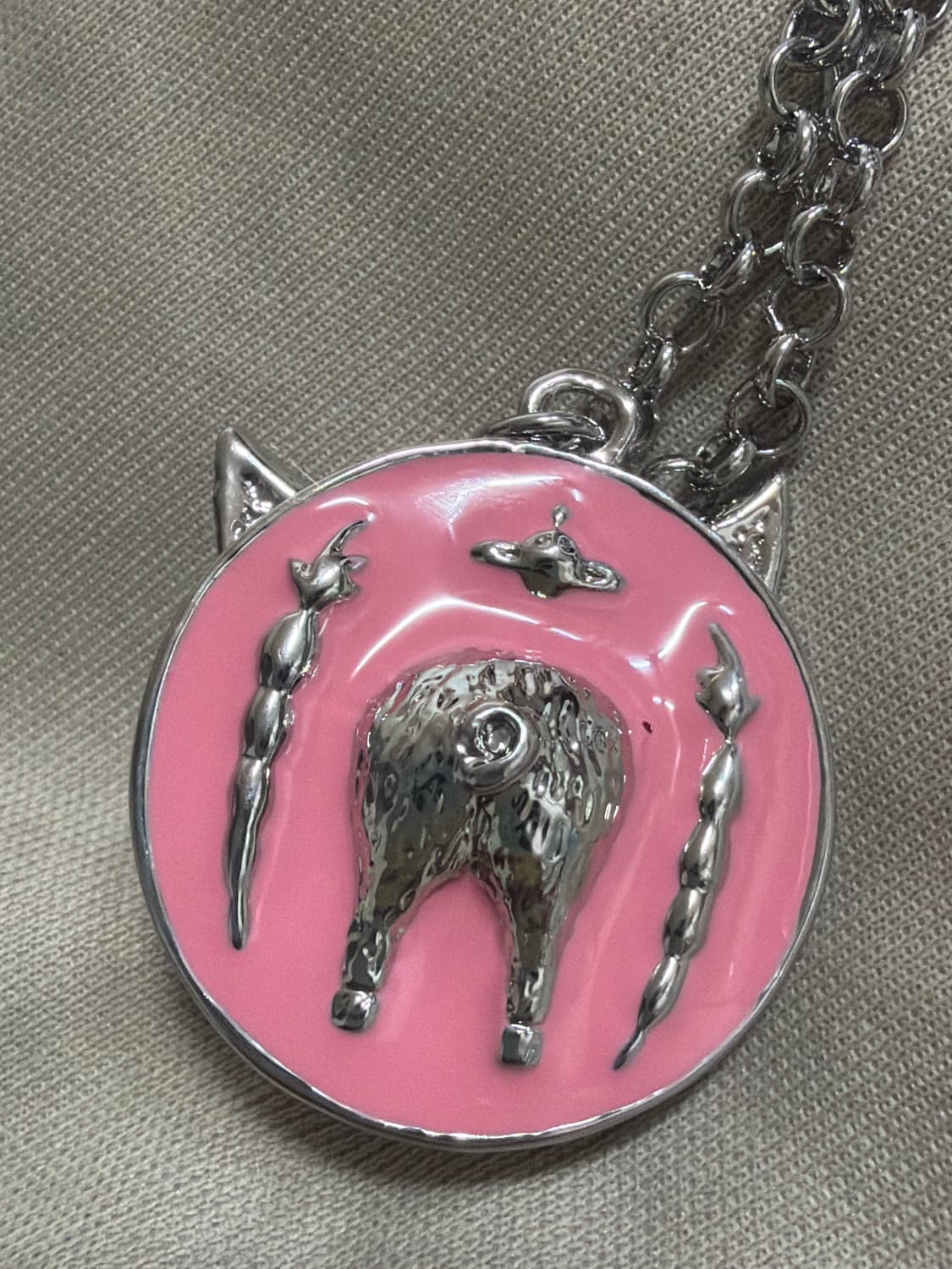 비비안웨스트우드 빈티지 러브미 피그 펜던트 상품이미지5
