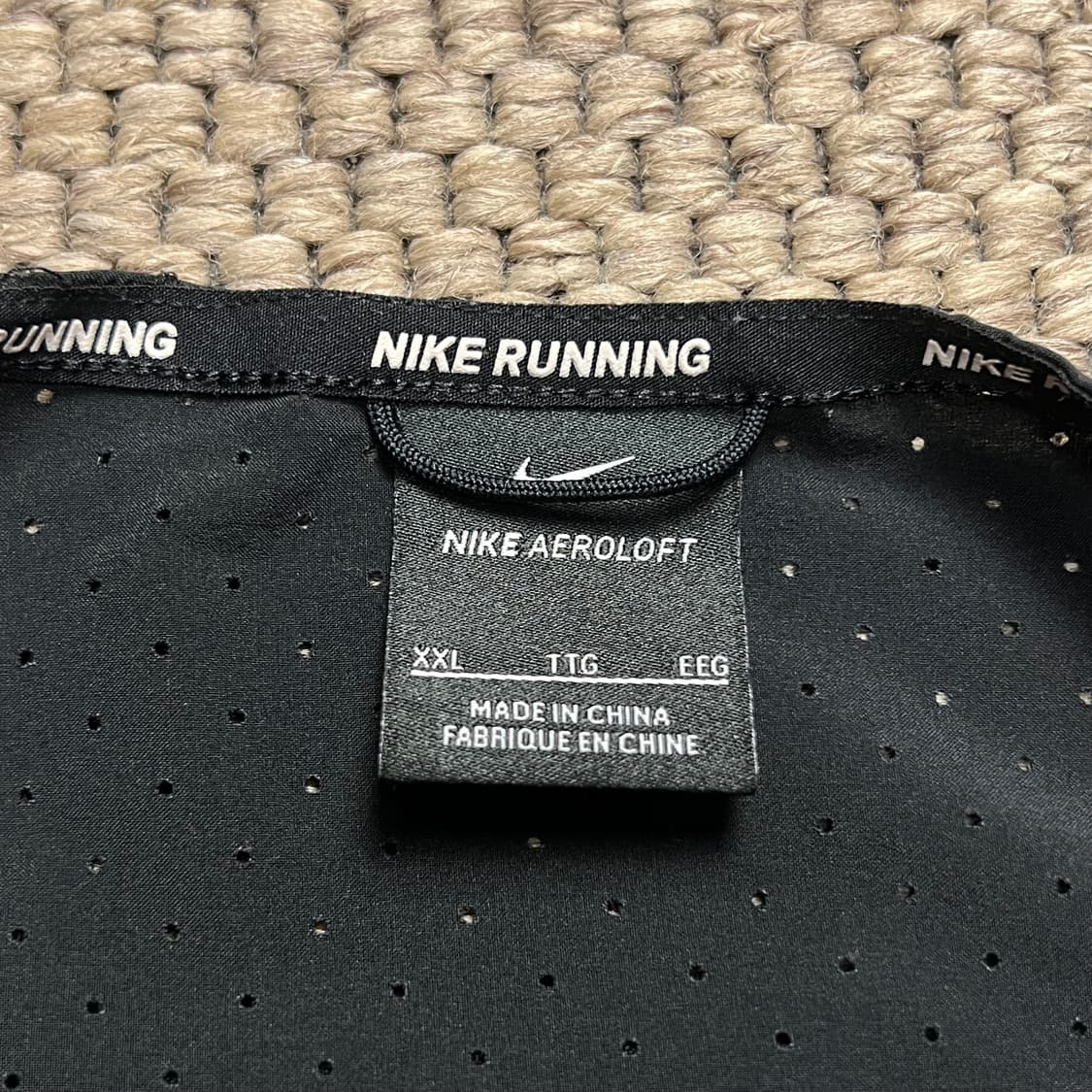 나이키 에어로로프트 러닝 조끼 블랙 XXL 상품이미지3