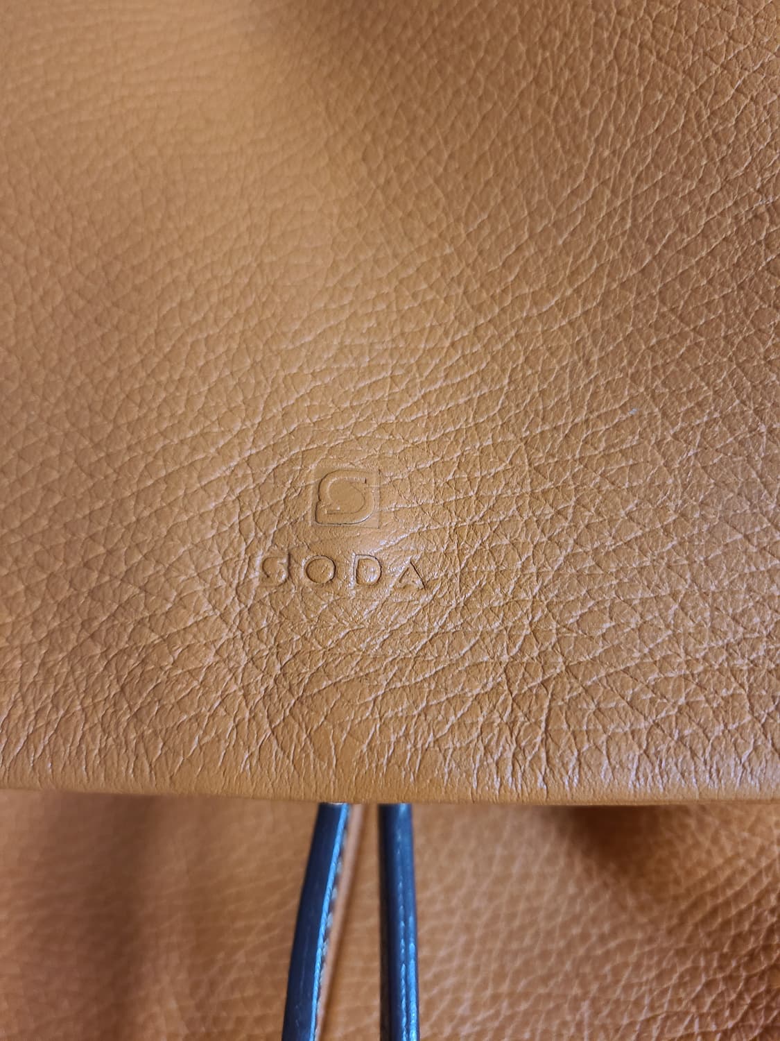 SODA 오렌지 가죽 백팩 상품이미지3