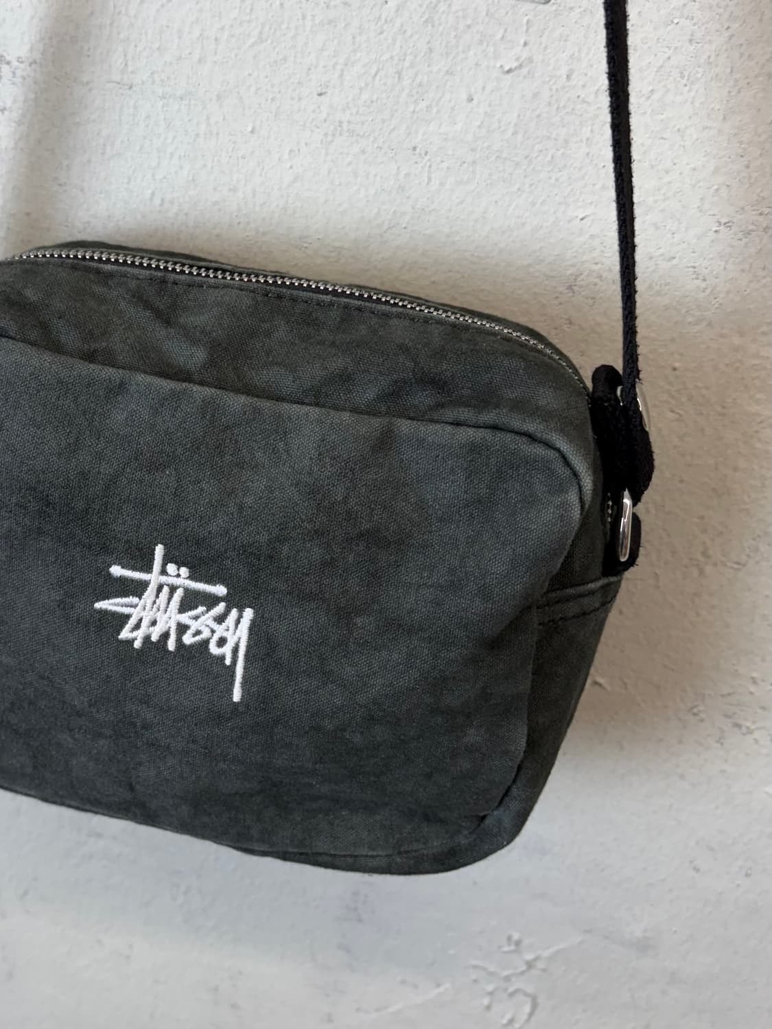 스투시 워시드 캔버스 사이드 파우치 상품이미지1