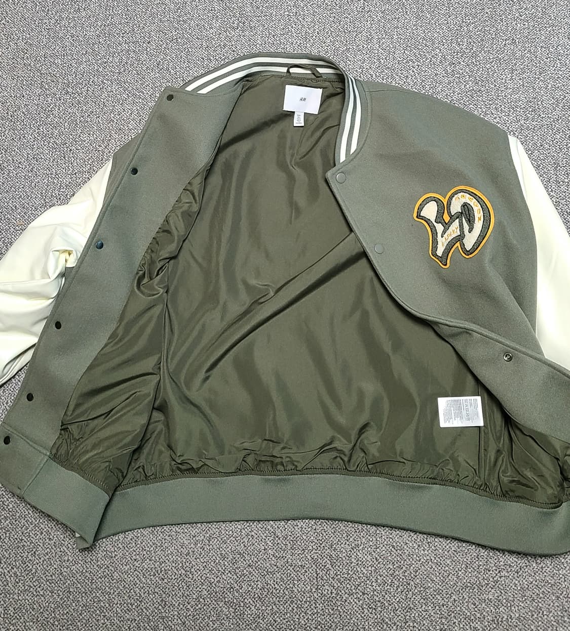 H&M 바시티 자켓 카키 L 상품이미지5