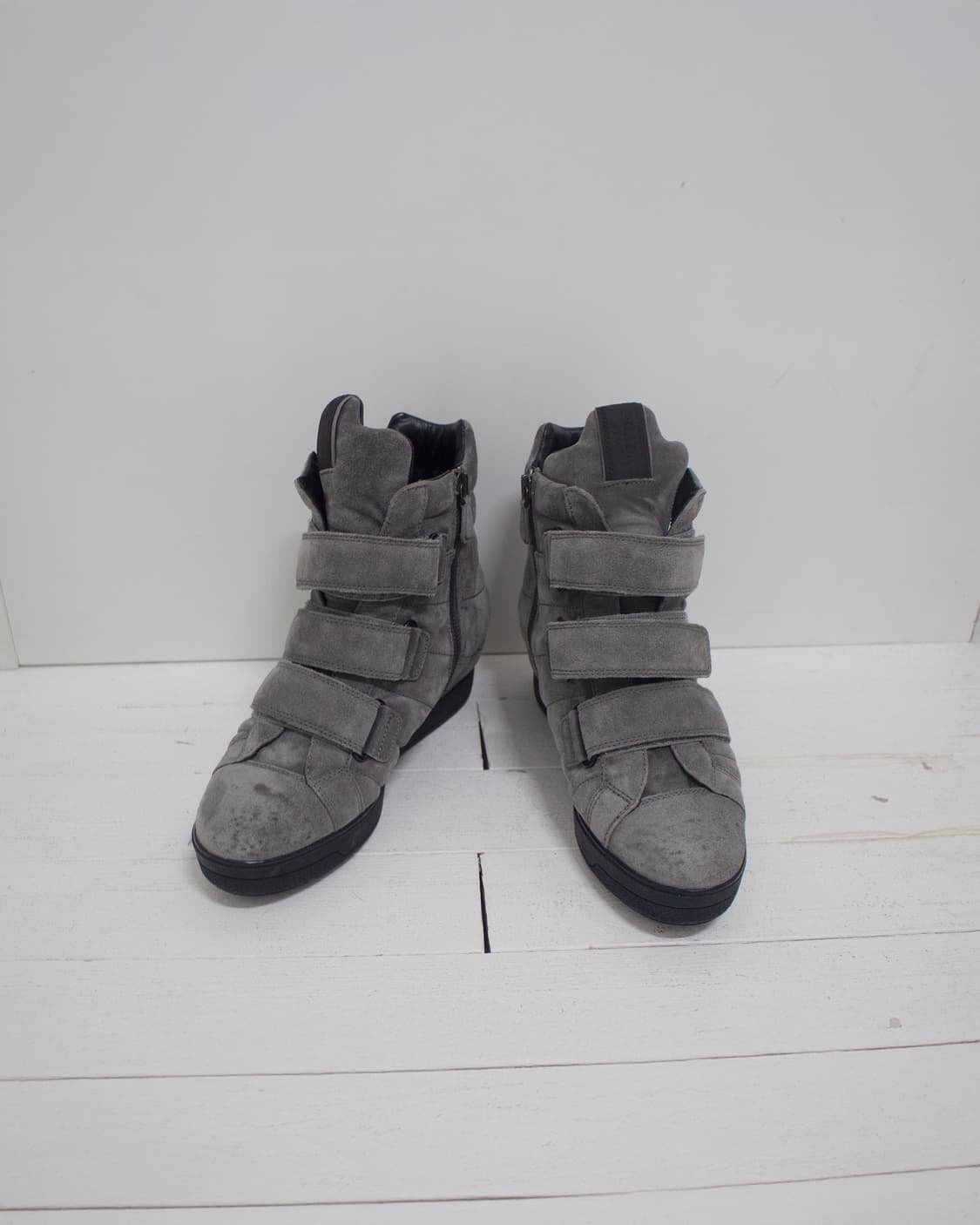 prada suede strap high sneakers 상품이미지2