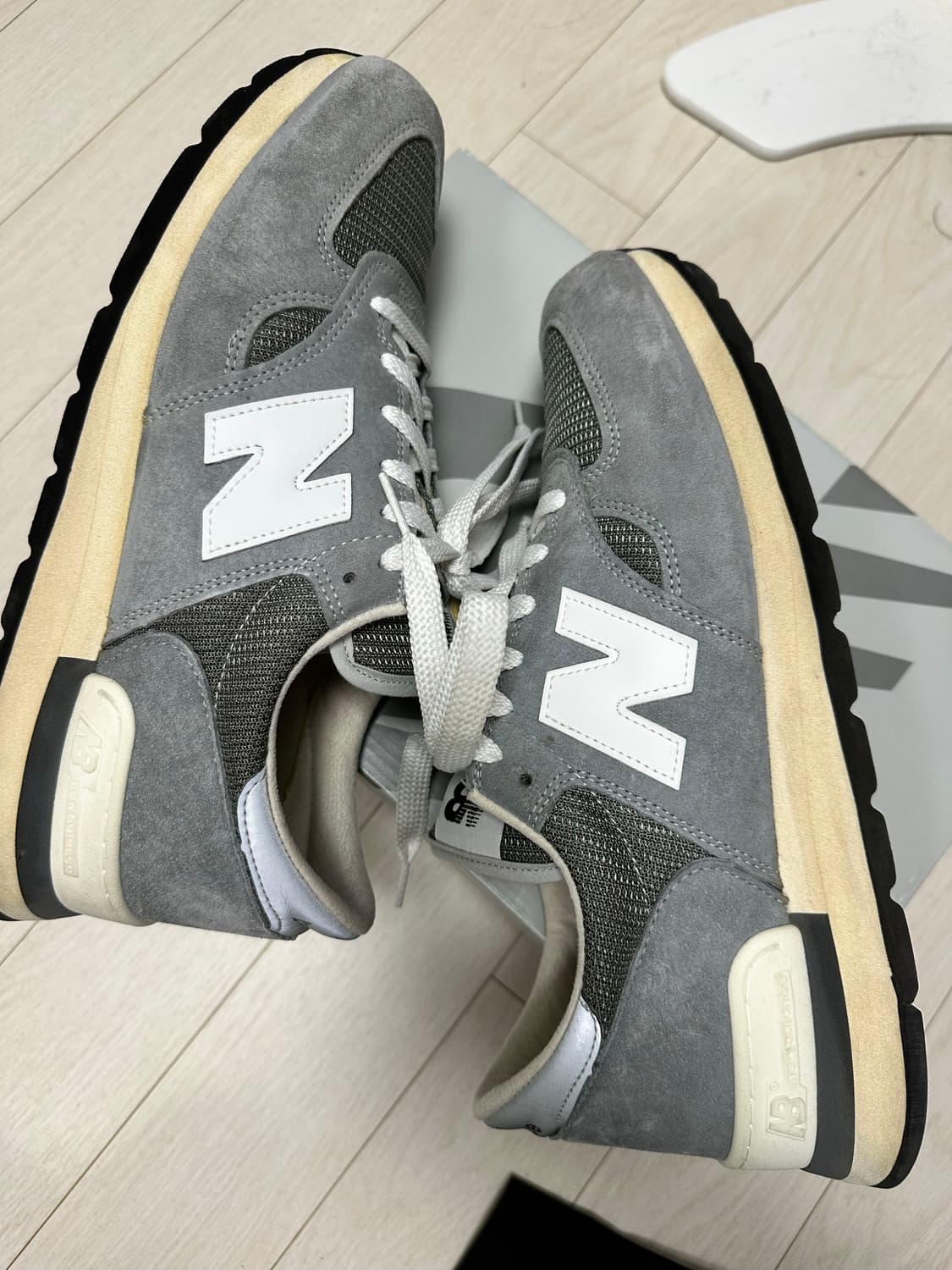 뉴발란스990v1 295사이즈 실착 5회이하 상품이미지4