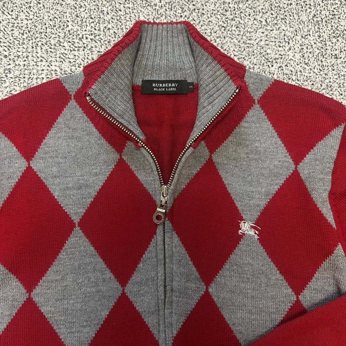 Burberry Black Label Argyle Zip Knit. 상품이미지2