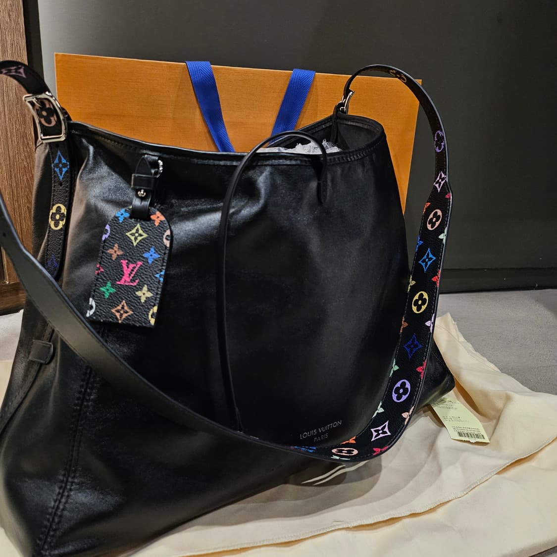 루이비통 무라카미 캐리올 바이브 숄더 MM 백 상품이미지7