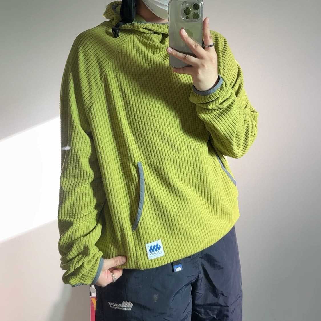 플리마켓🔥 매든 퍼니 풀오버 후디 그린 상품이미지1