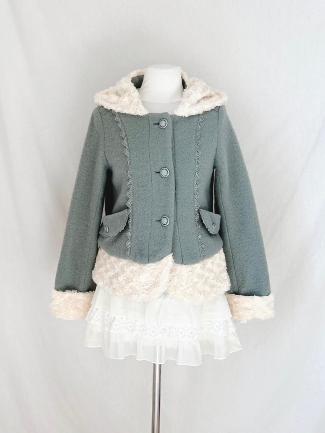 엑시즈팜 민트 라떼갸루 퍼 숏 코트 리즈리사트랄라라히메카지 상품이미지1