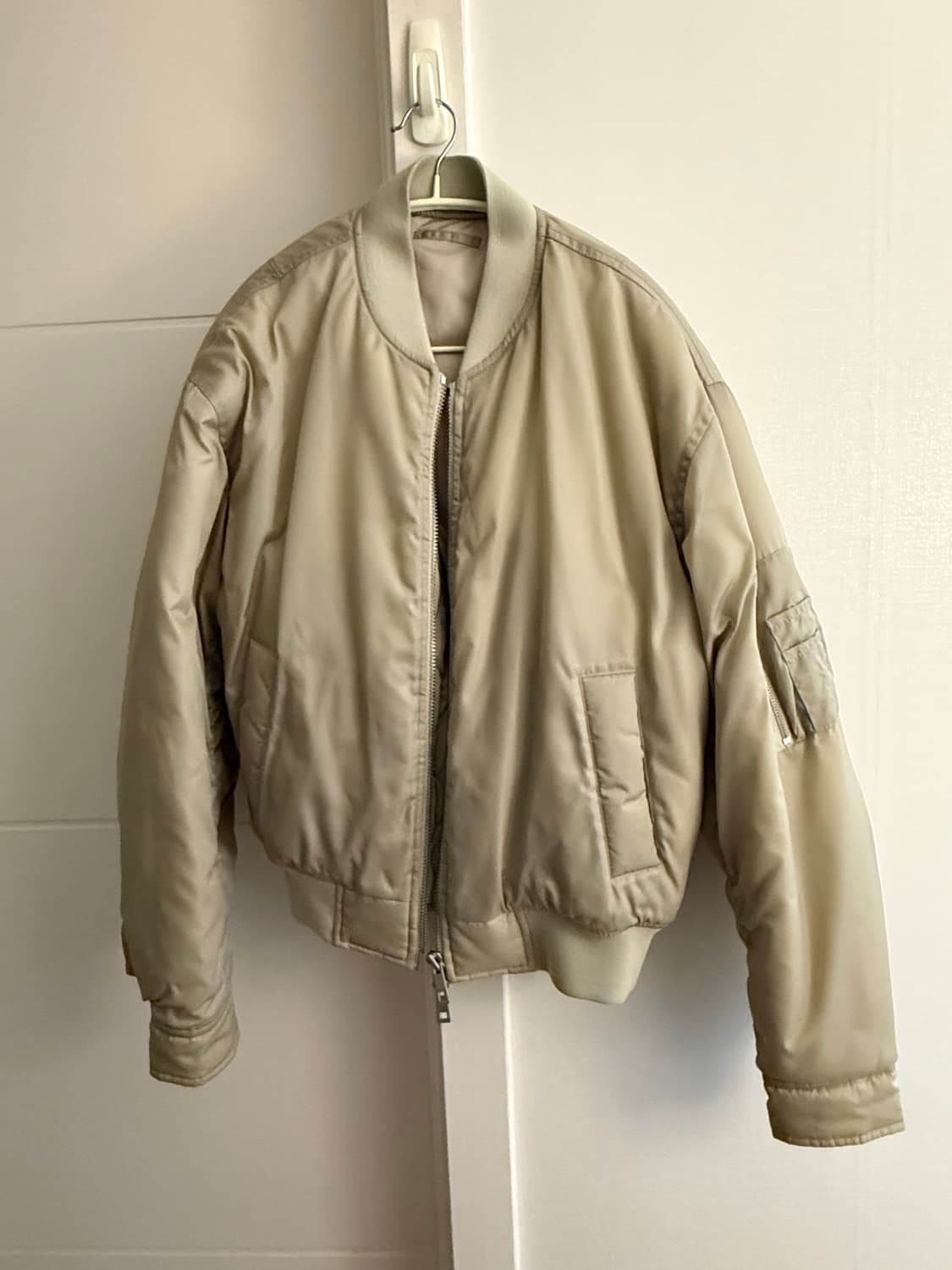 쿠어 베이지 봄버 자켓 M 상품이미지1