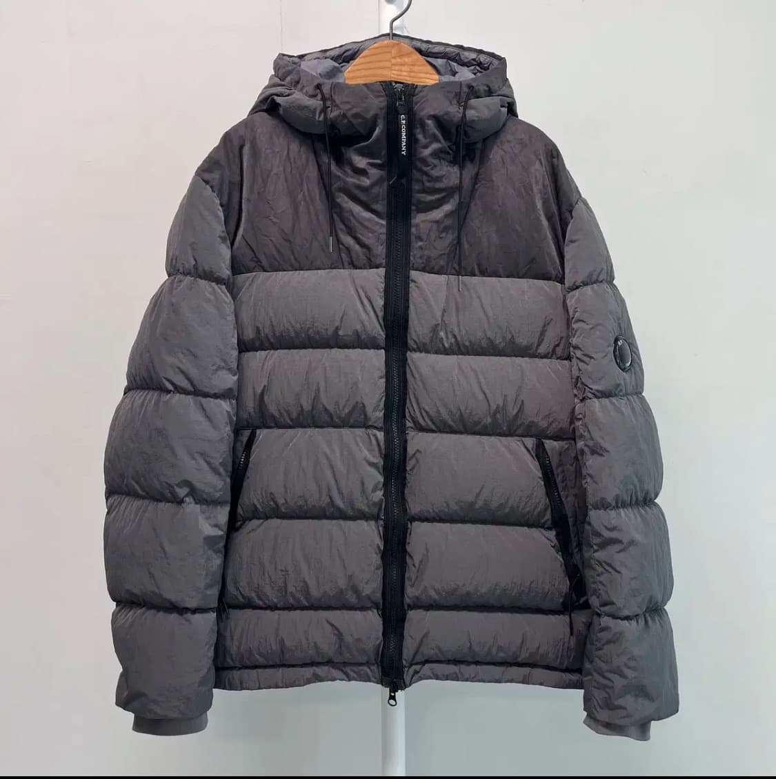 CP컴퍼니 크롬 가먼트다잉 그레이 패딩 50사이즈 상품이미지1