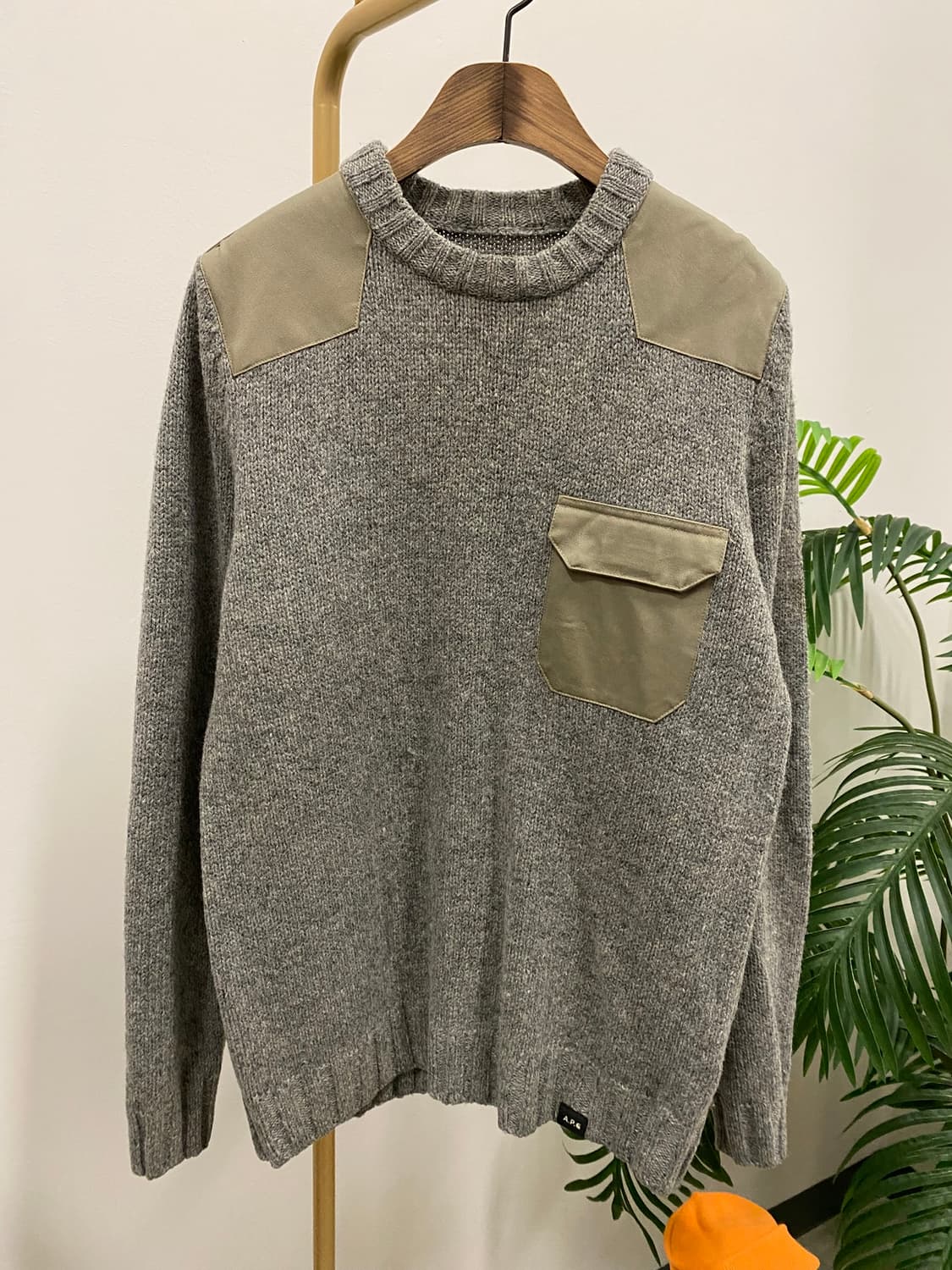 A.P.C X 칼하트 니트 상품이미지1