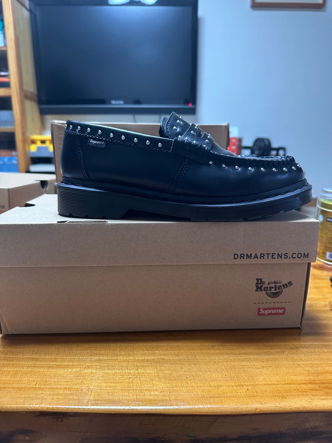 닥터마틴 x 슈프림 스터드 펜톤 로퍼 블랙 - 25SS uk7 상품이미지5