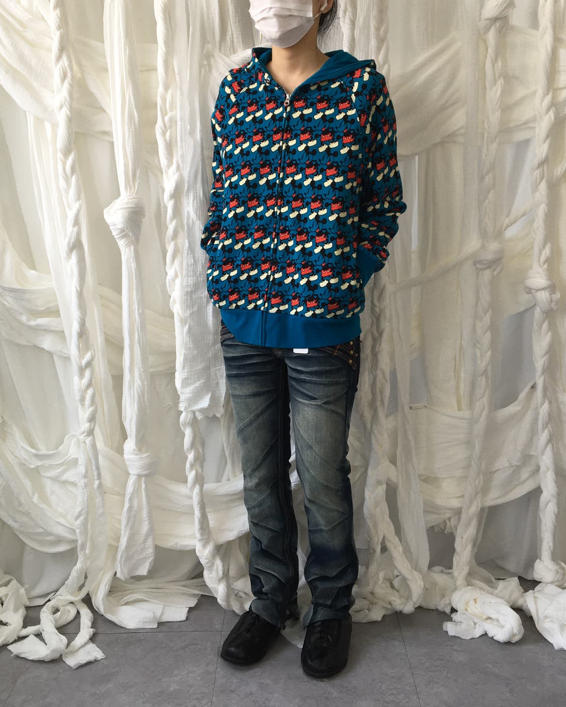 Disney pattern hood zip up 상품이미지1
