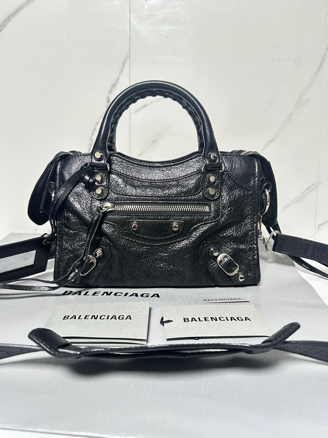 [SA급 정품] 발렌시아가 시티 모터백 미니 블랙 상품이미지6