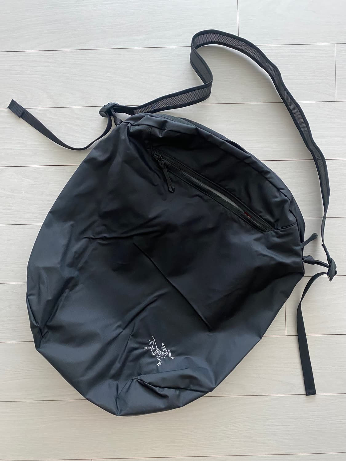 아크테릭스 헬리야드 12L 토트백 상품이미지1