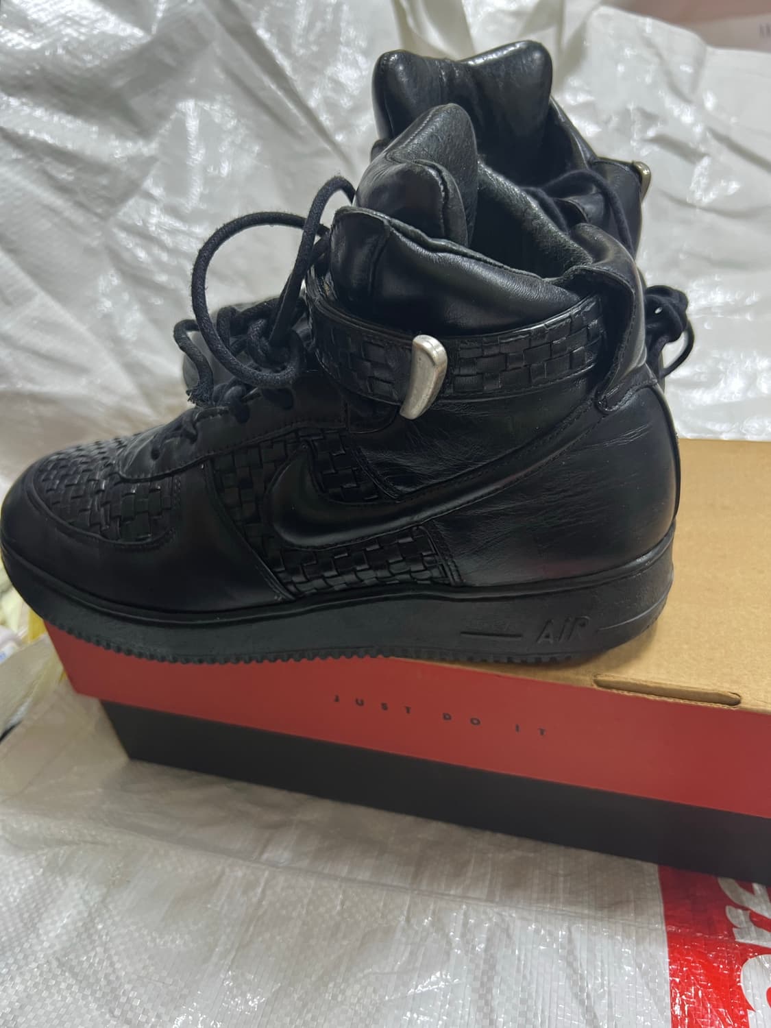 나이키 에어포스1 하이 럭스 상품이미지2