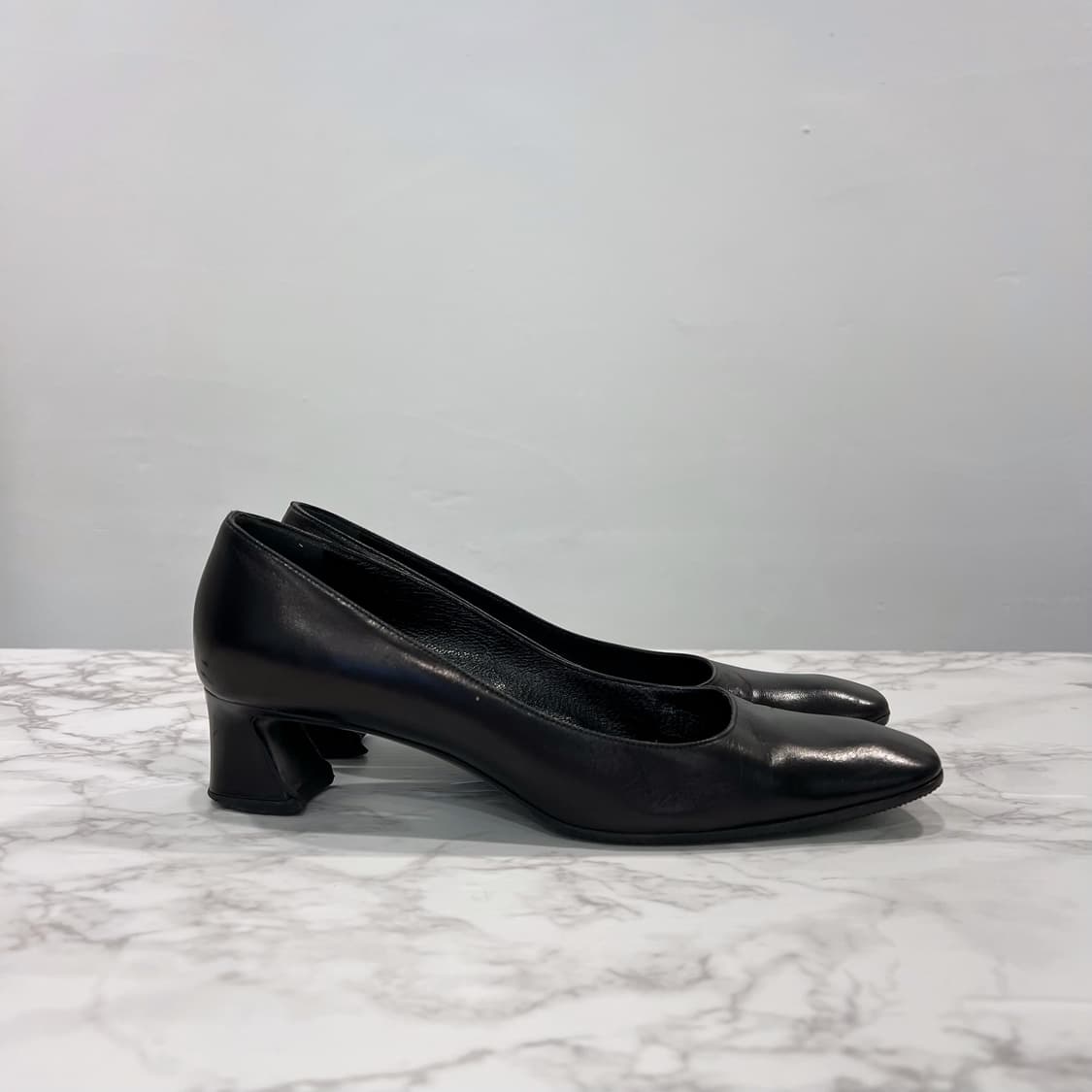 PRADA 여성 블랙 정장 구두 상품이미지3