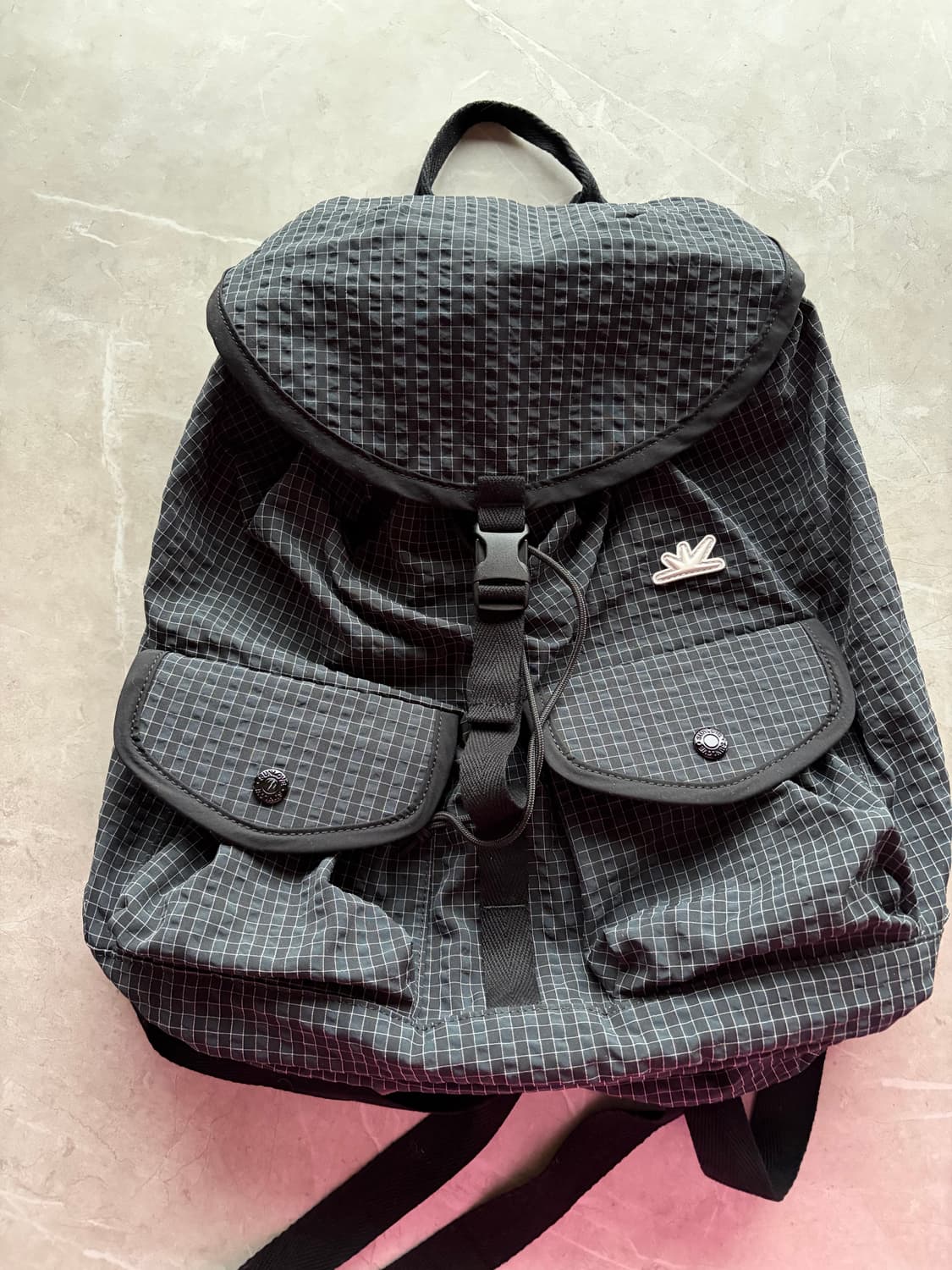 썬러브 익스플로러 데이백팩 블랙그리드 상품이미지2