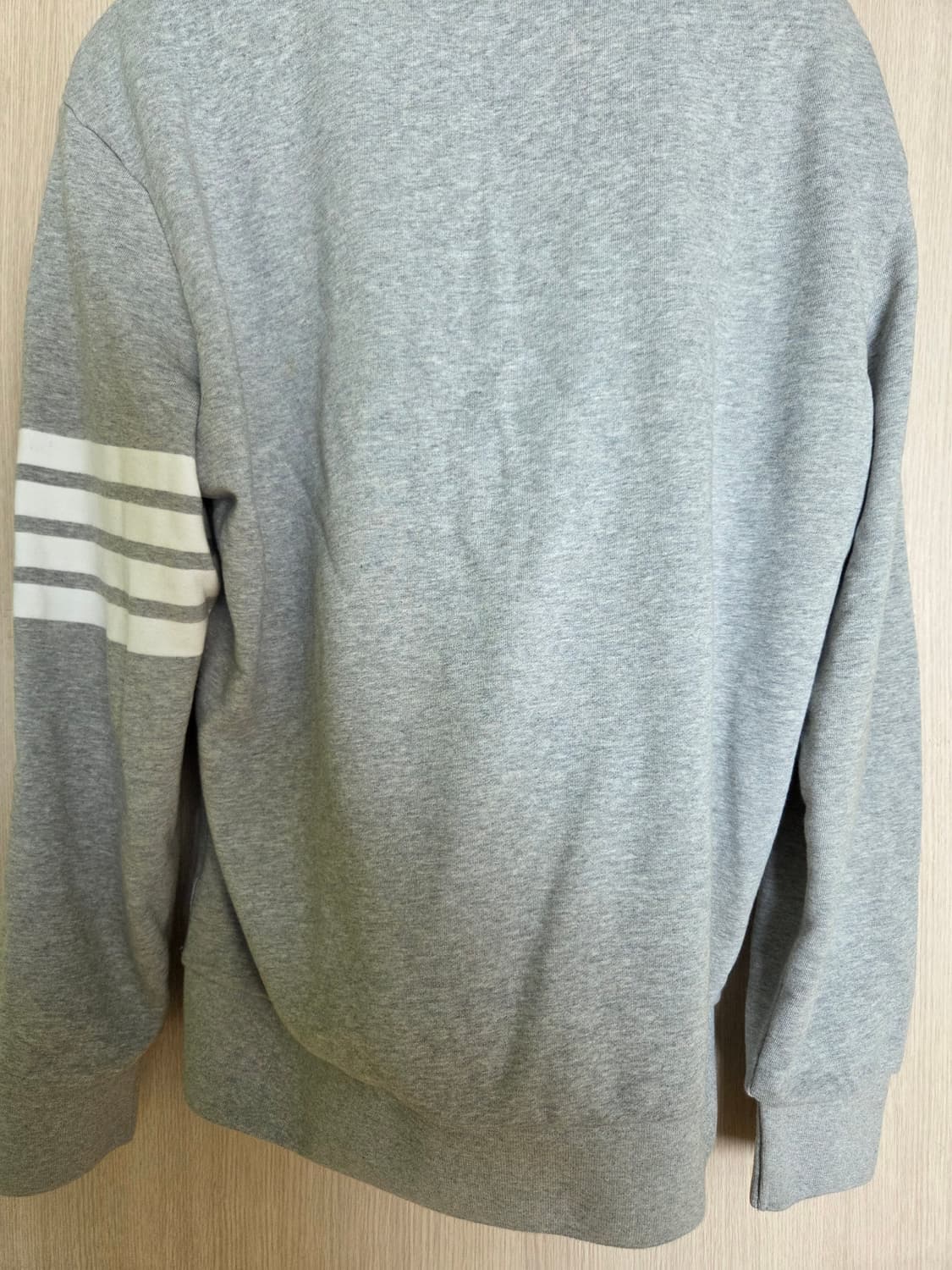 톰브라운 맨투맨 상품이미지4